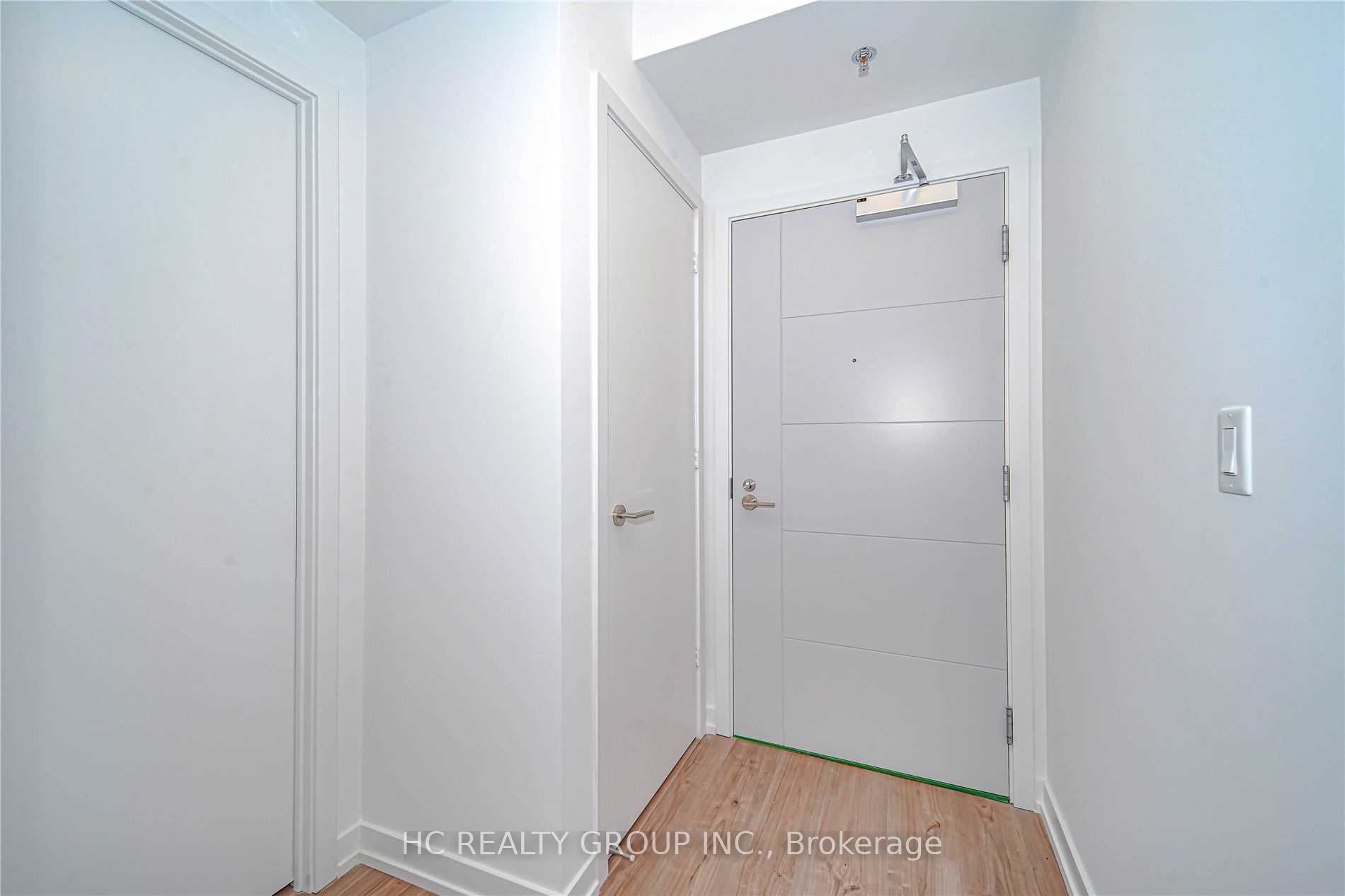 203 College Street 1505, Toronto, ON M5T 0C8 photo 5