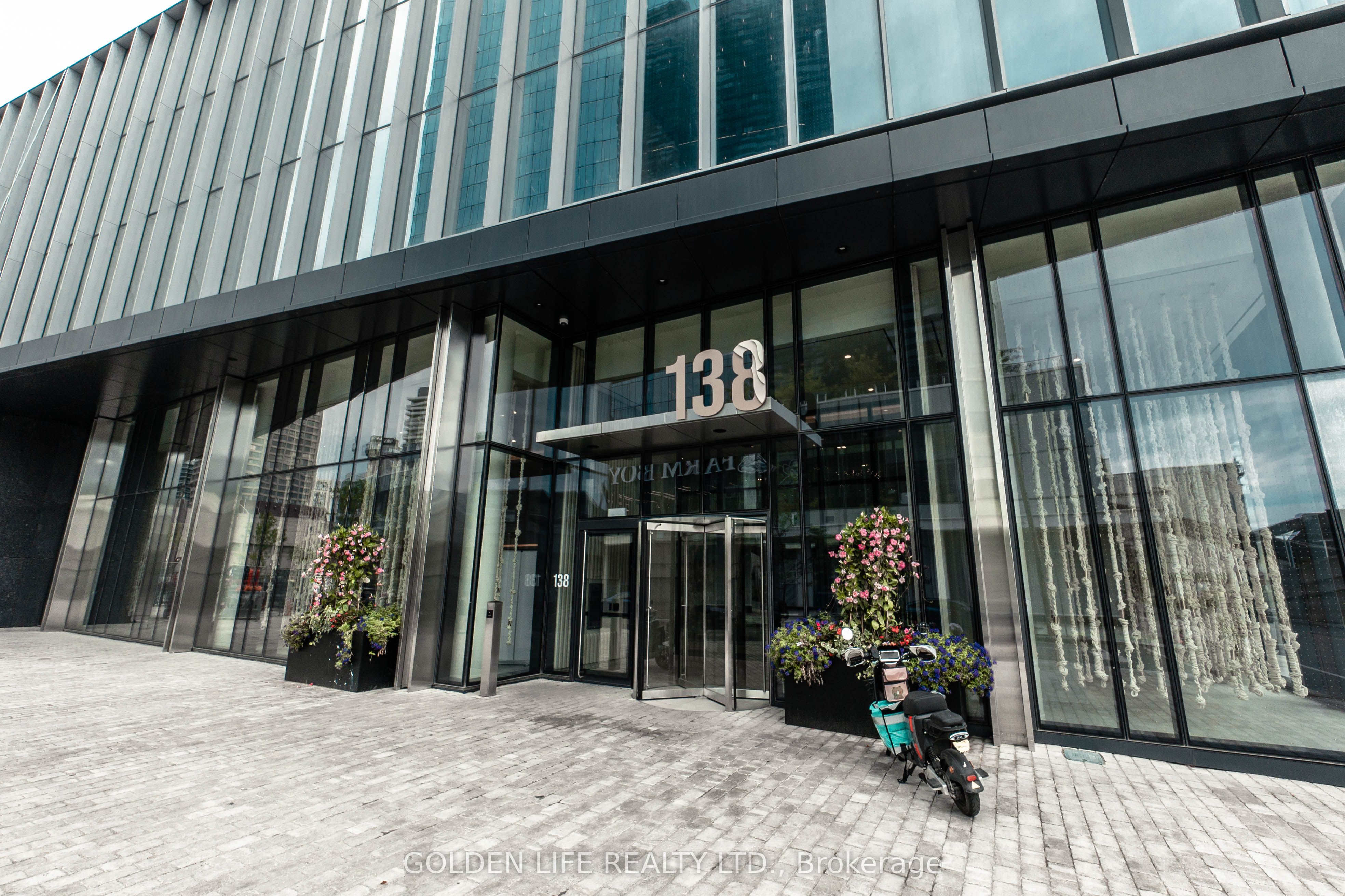138 downes Street E 5606, Toronto, ON M5E 0E4