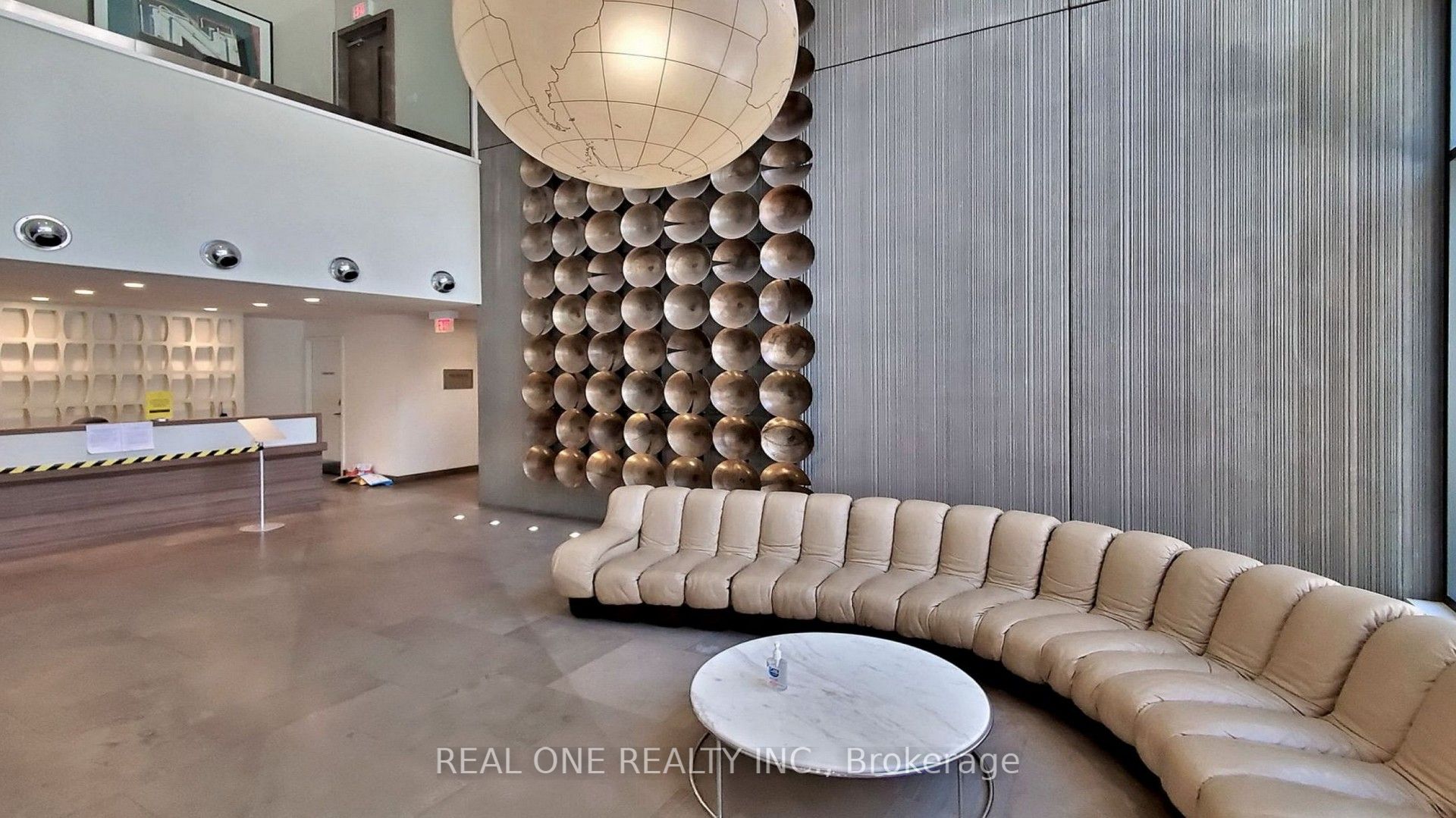 75 St Nicholas Street 1004, Toronto, ON M4Y 0A5 photo 3