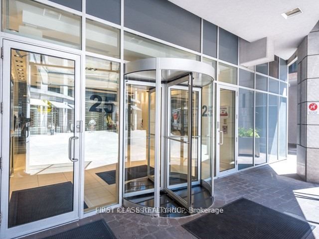 25 Carlton Street, Toronto, ON M5B 1L4 photo 2