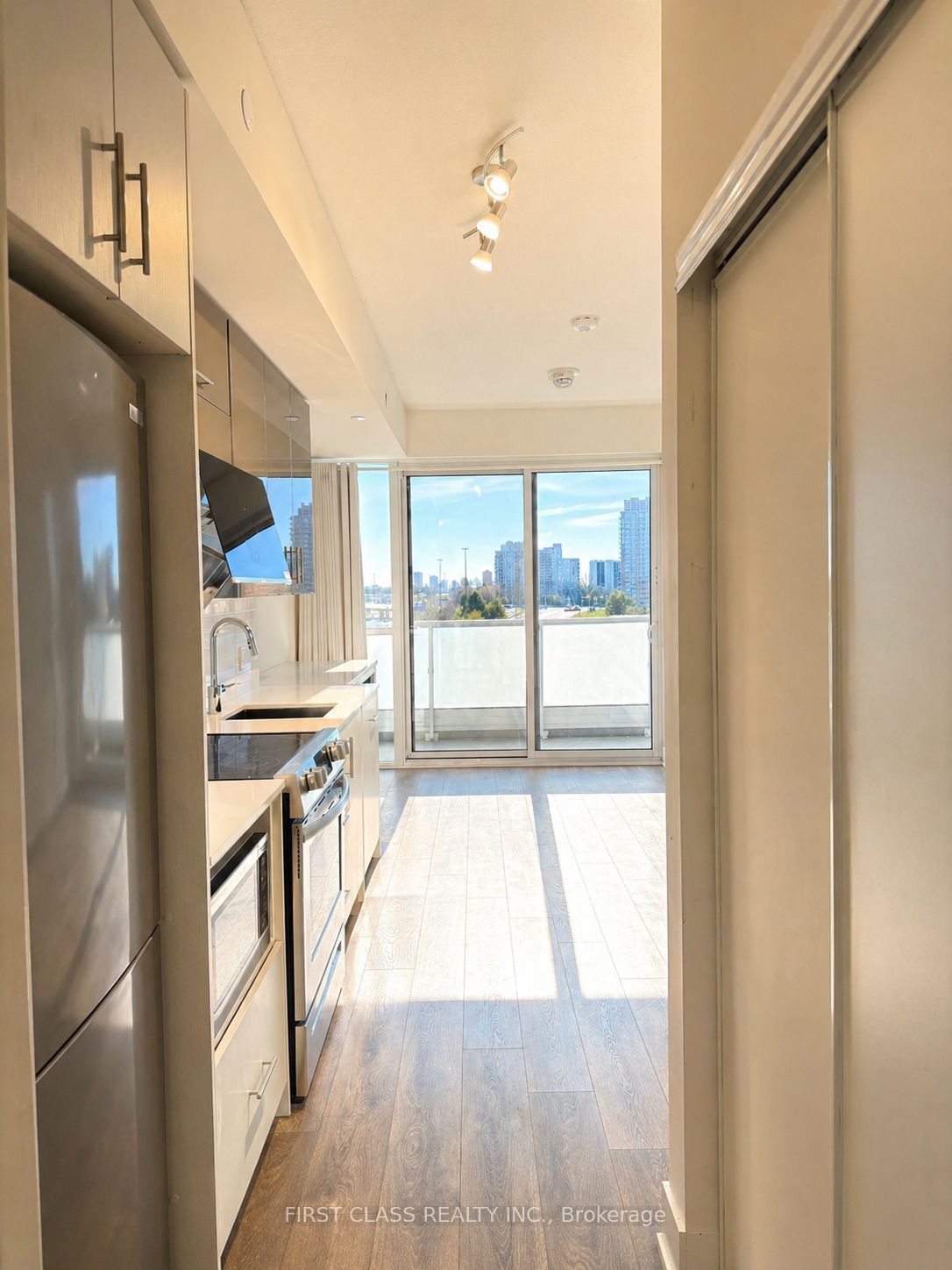 188 Fairview Mall Drive 728, Toronto, ON M2J 0H7 photo 4