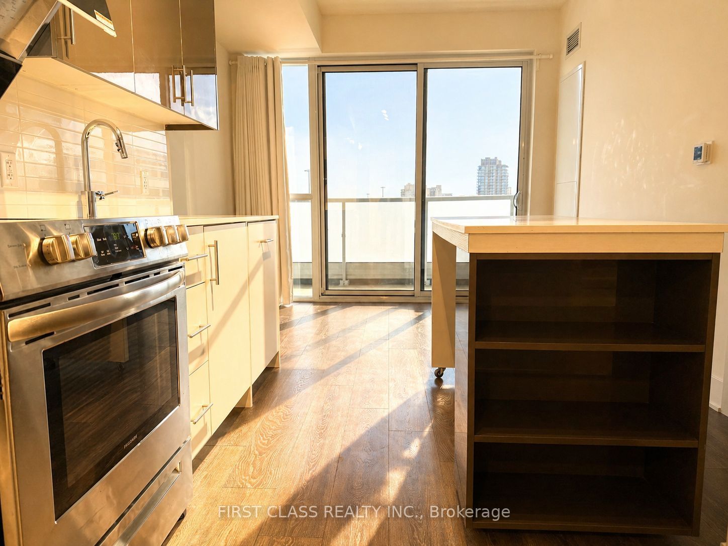 188 Fairview Mall Drive 728, Toronto, ON M2J 0H7 photo 5
