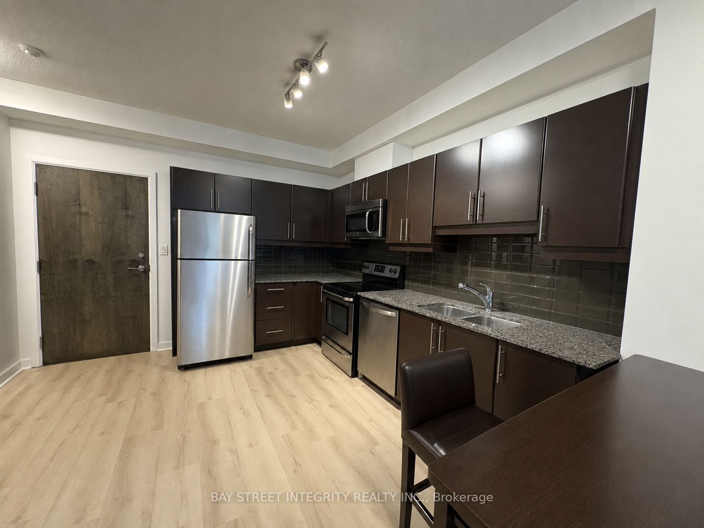 33 Bay Street 307, Toronto, ON M5J 2Z3 photo 4