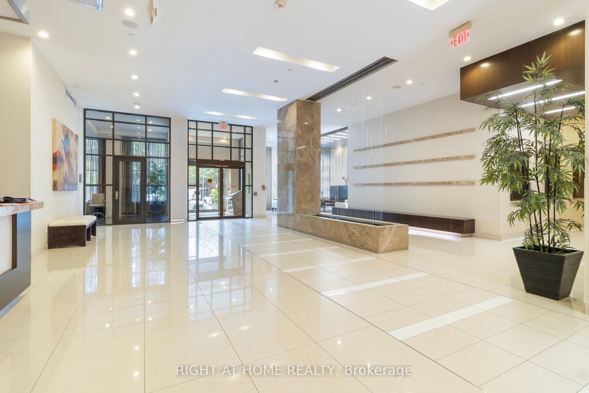 500 Doris Avenue TH1, Toronto, ON M2N 0C1 photo 3