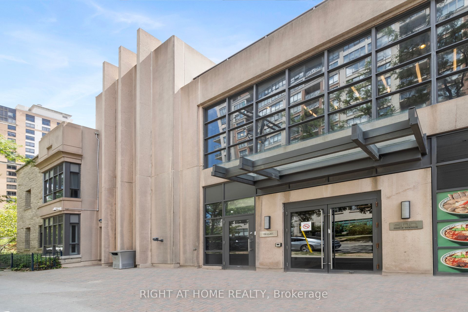 500 Doris Avenue TH1, Toronto, ON M2N 0C1 photo 4