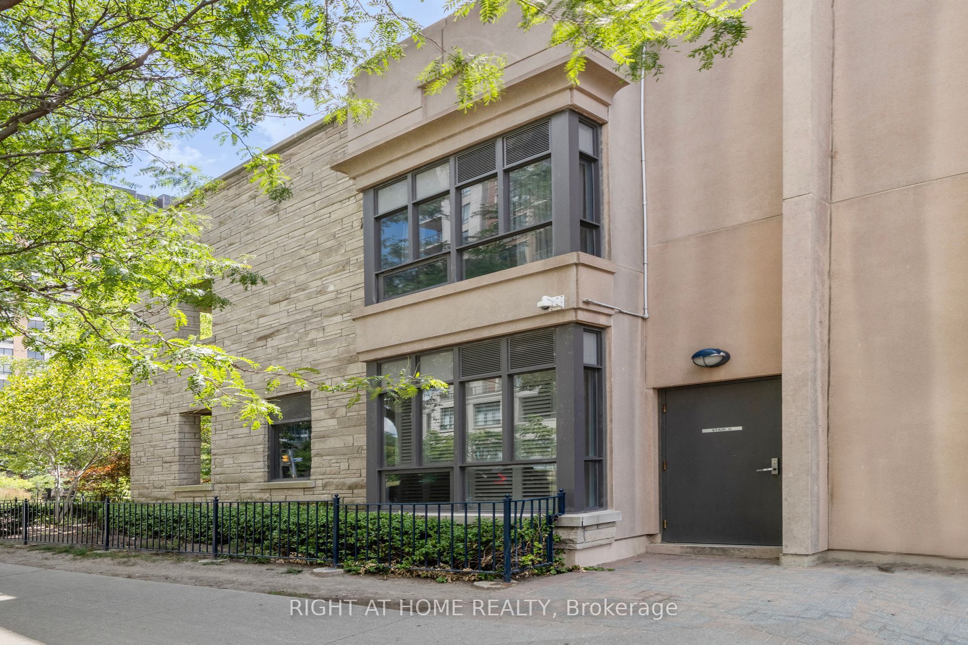 500 Doris Avenue TH1, Toronto, ON M2N 0C1 photo 5
