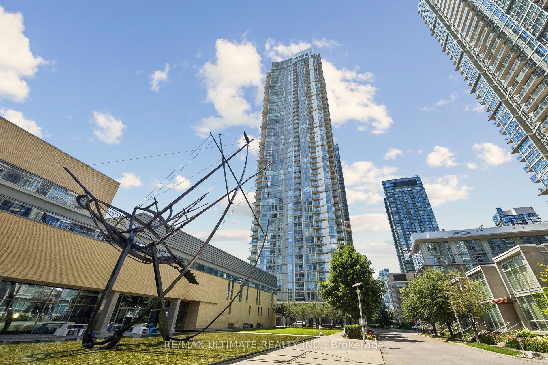 35 Mariner Terrace 1812, Toronto, ON M5V 3V9 photo 2