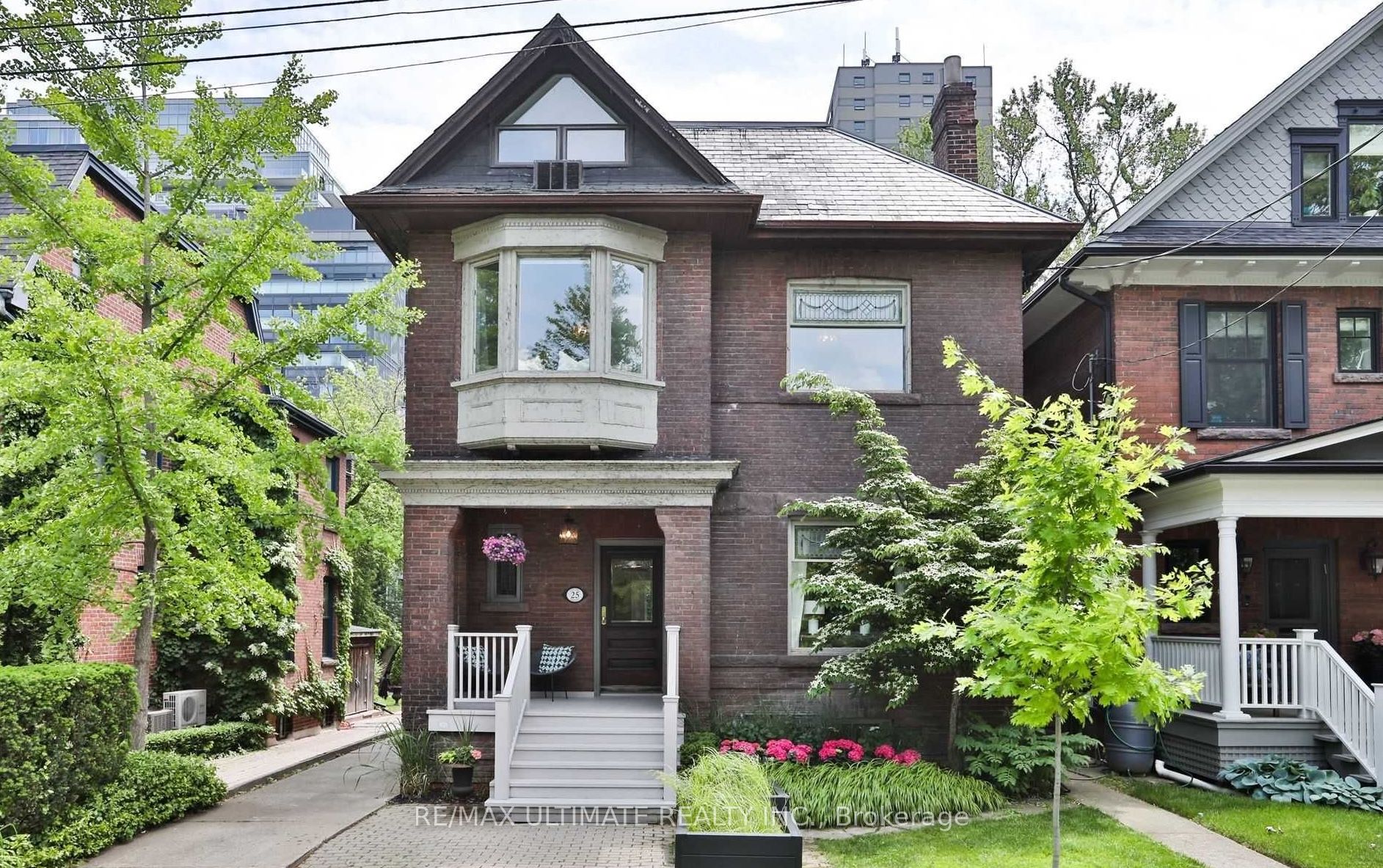 25 Chicora Avenue, Toronto, ON M5R 1T7