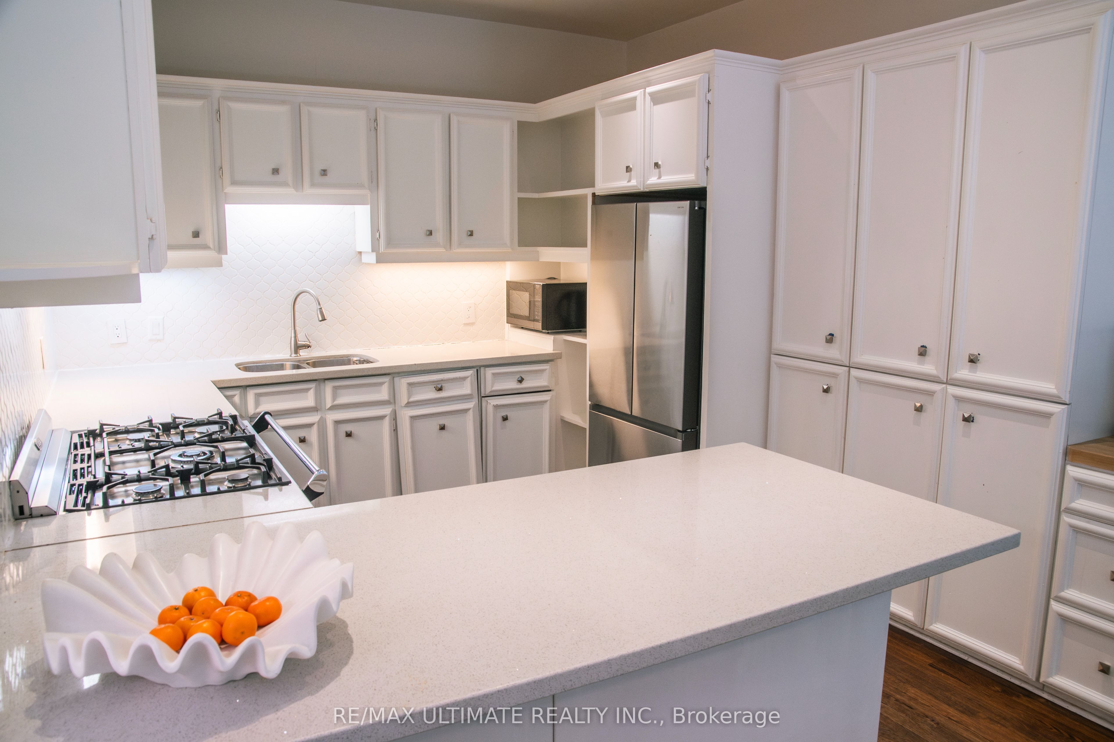 25 Chicora Avenue, Toronto, ON M5R 1T7 photo 5