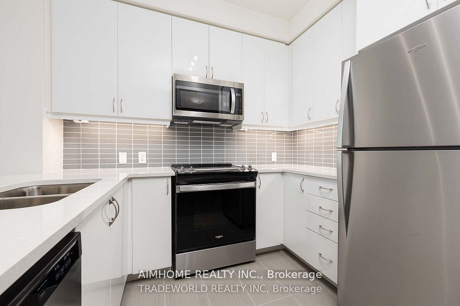 4955 Yonge Street 1205, Toronto, ON M2N 0L8 photo 3