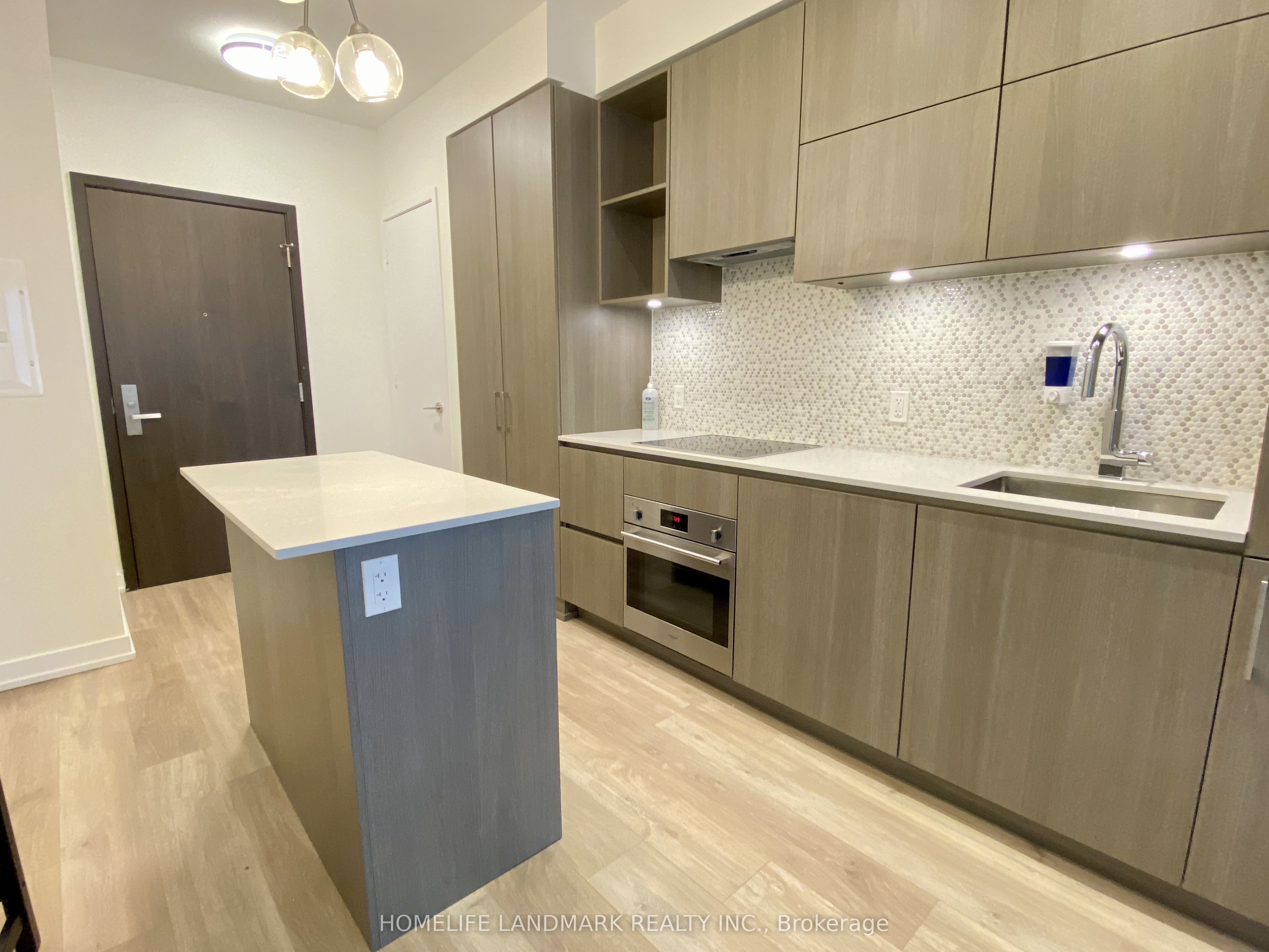 1 Yorkville Avenue 601, Toronto, ON M4W 0B1 photo 3