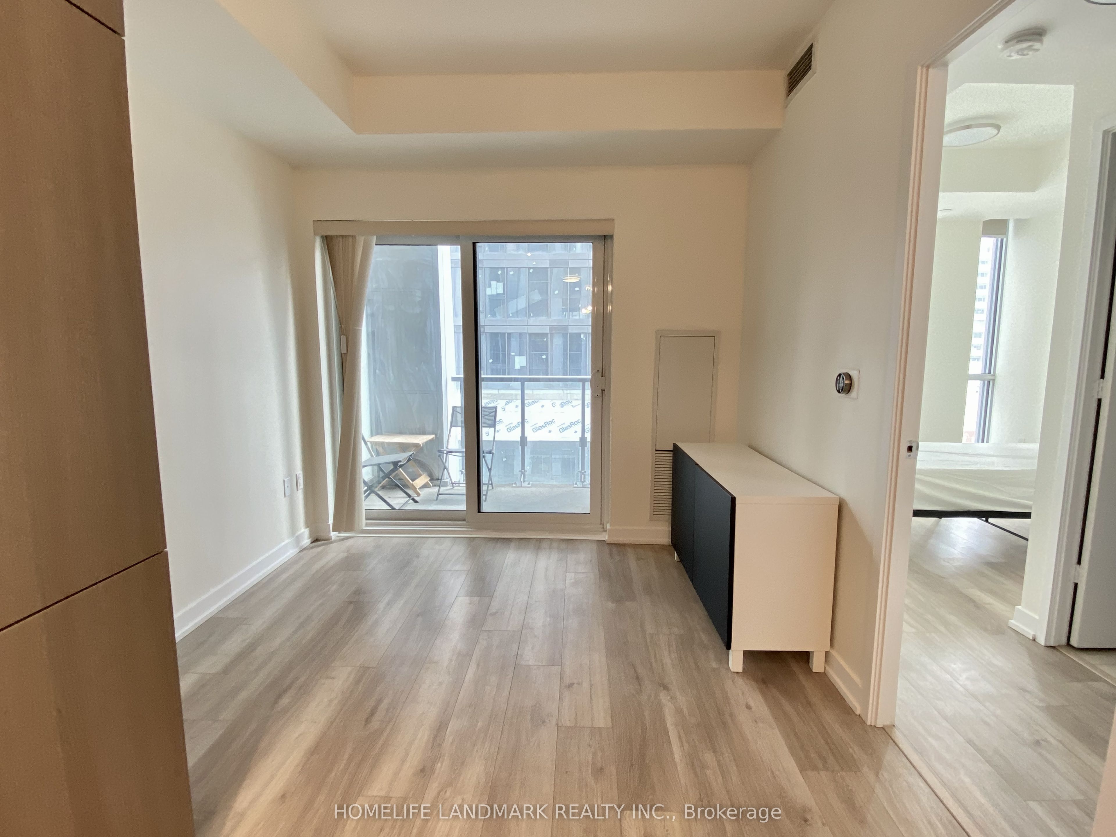 1 Yorkville Avenue 601, Toronto, ON M4W 0B1 photo 4