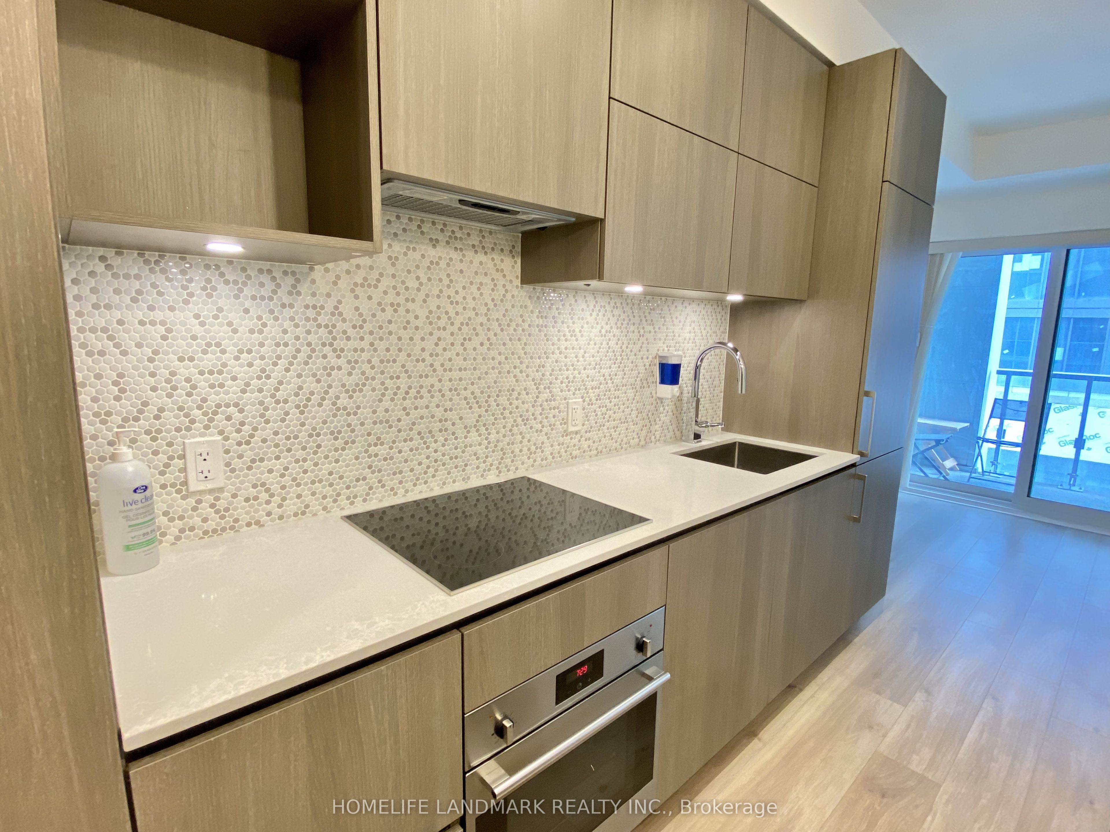 1 Yorkville Avenue 601, Toronto, ON M4W 0B1 photo 5
