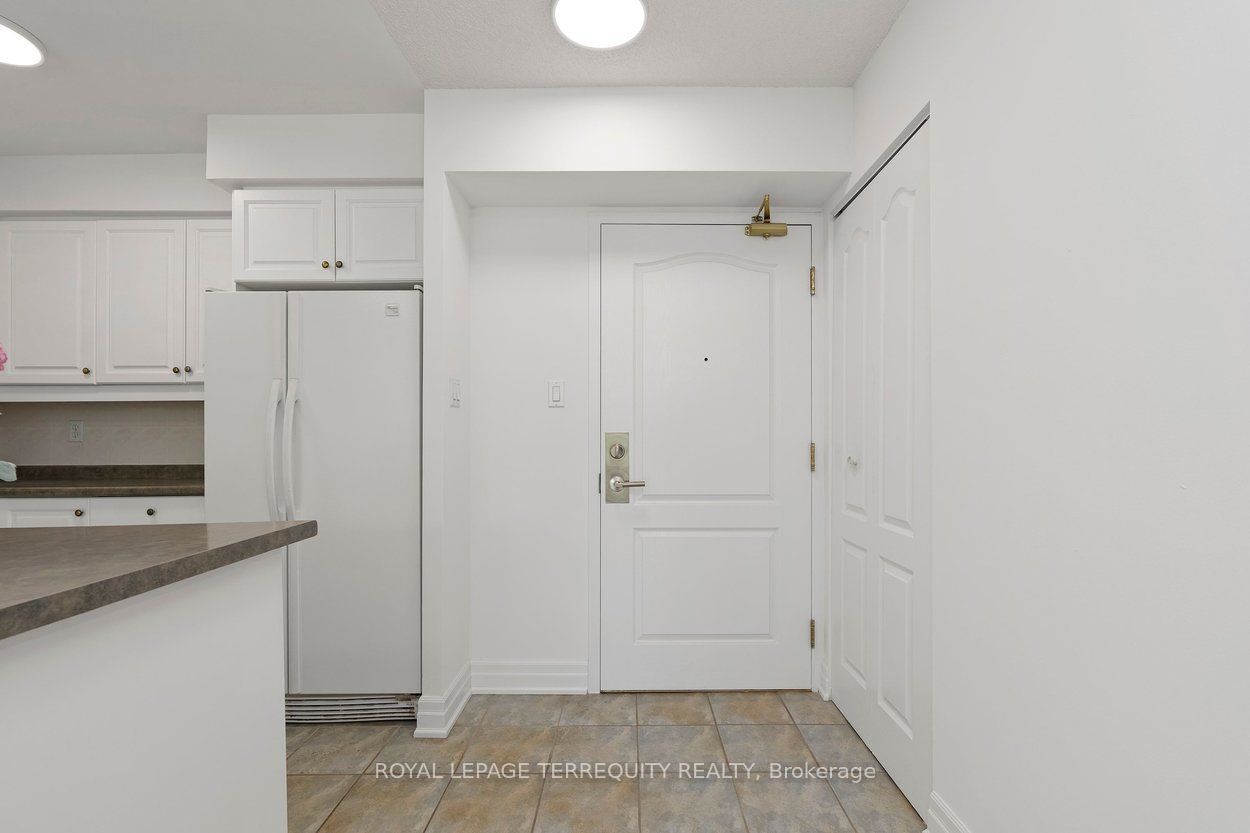 18 Wanless Avenue 315, Toronto, ON M4N 3R9 photo 4