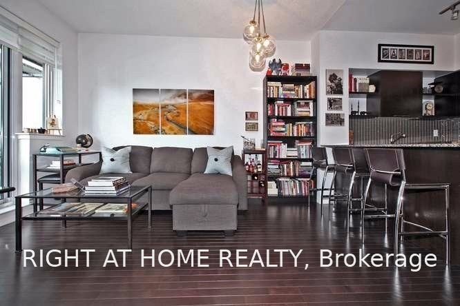 35 Hayden Street 1413, Toronto, ON M4Y 3C3 photo 4