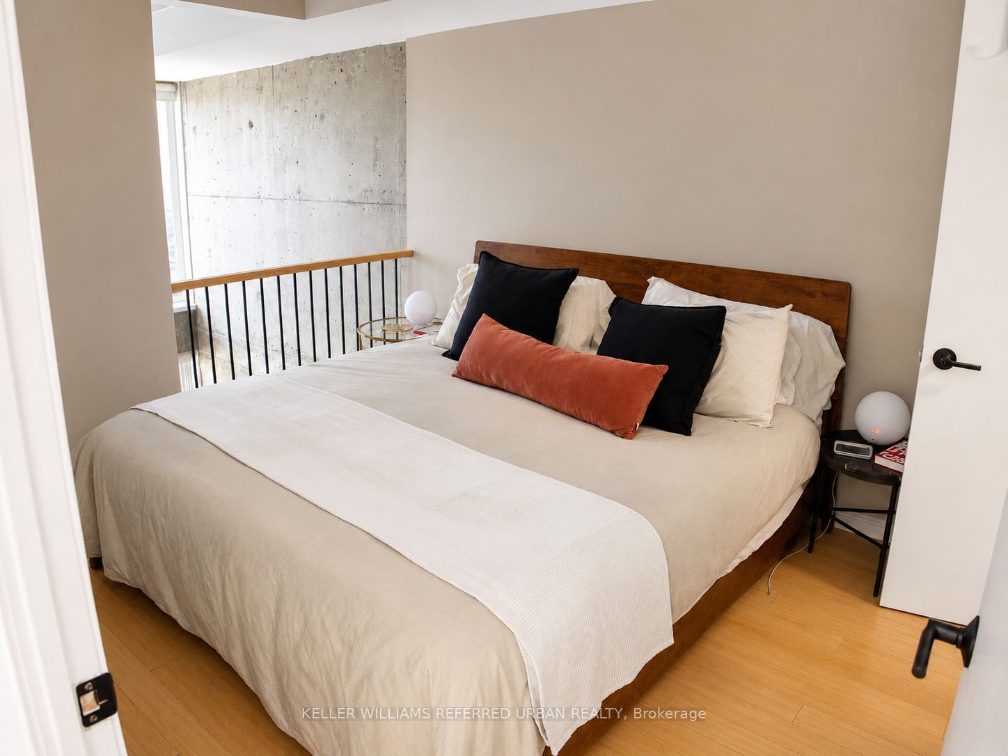 1029 King Street W 805, Toronto, ON M6K 3M9 photo 3