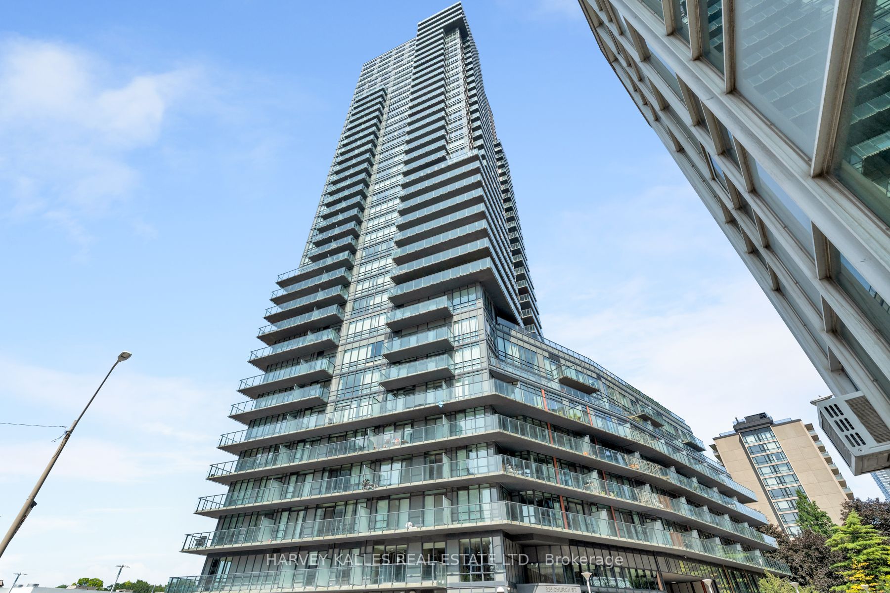 825 Church Street 1609, Toronto, ON M4W 3Z4