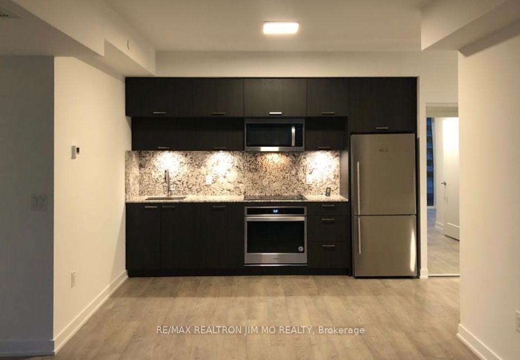 50 Mccaul Street 1212, Toronto, ON M5T 1V9 photo 4