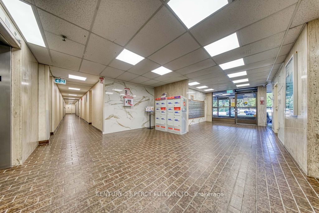 45 Sunrise Avenue 1404, Toronto, ON M4A 2S3 photo 4