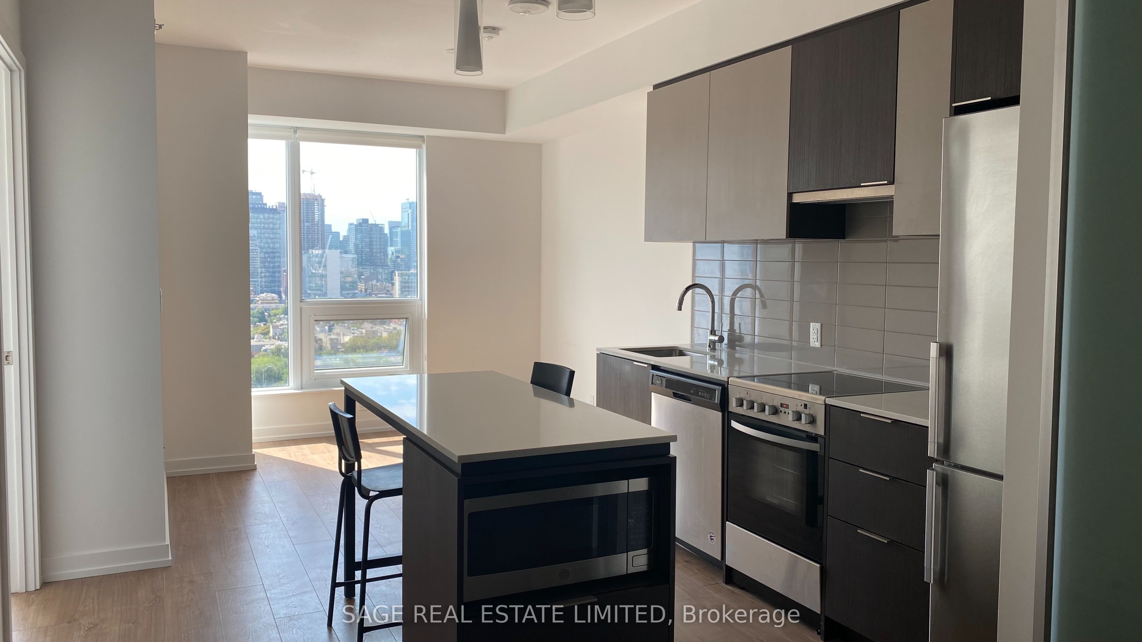 203 College Street 1709, Toronto, ON M5T 0C8 photo 3