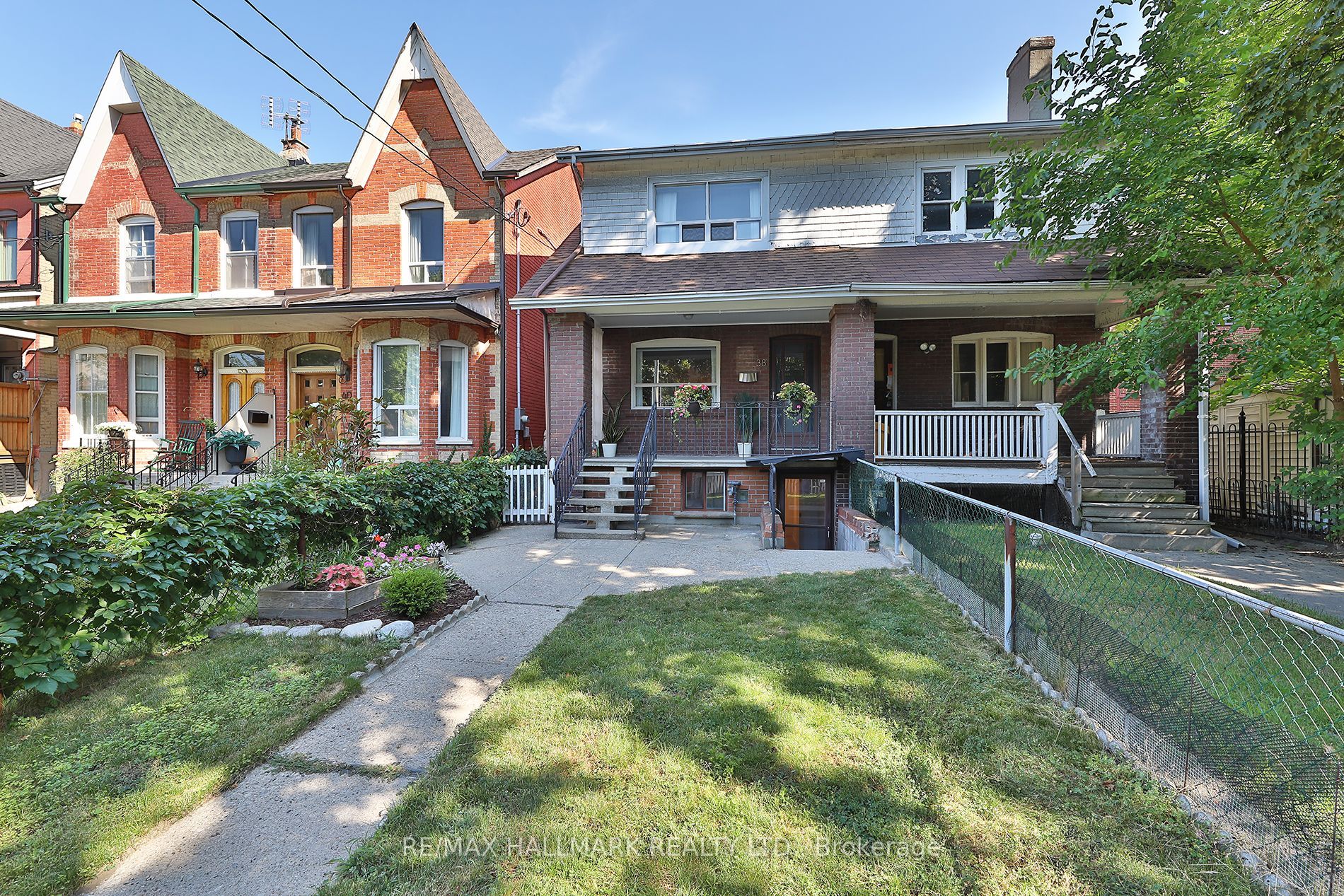 38 Halton Street, Toronto, ON M6J 1R3 photo 2