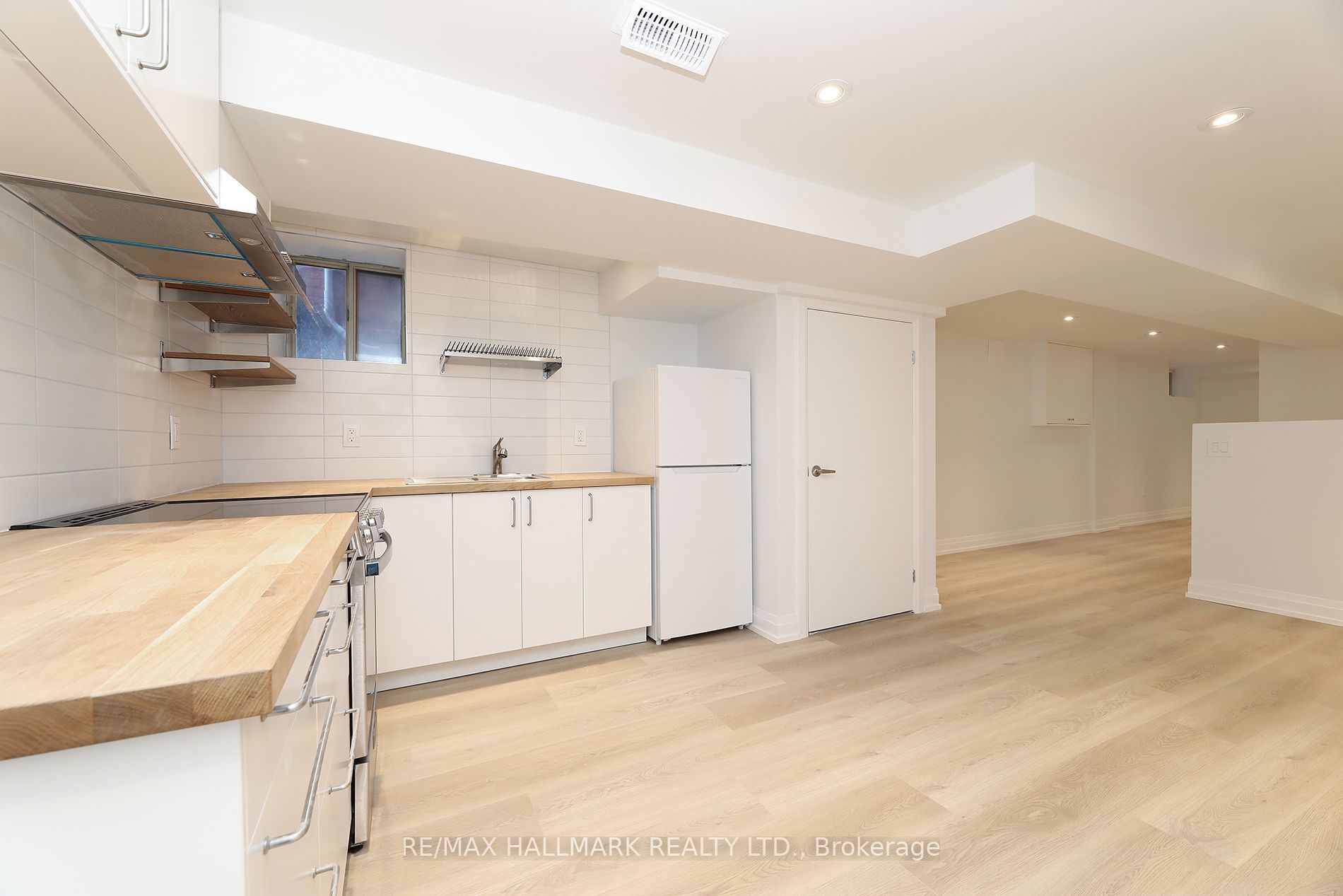 38 Halton Street, Toronto, ON M6J 1R3 photo 3