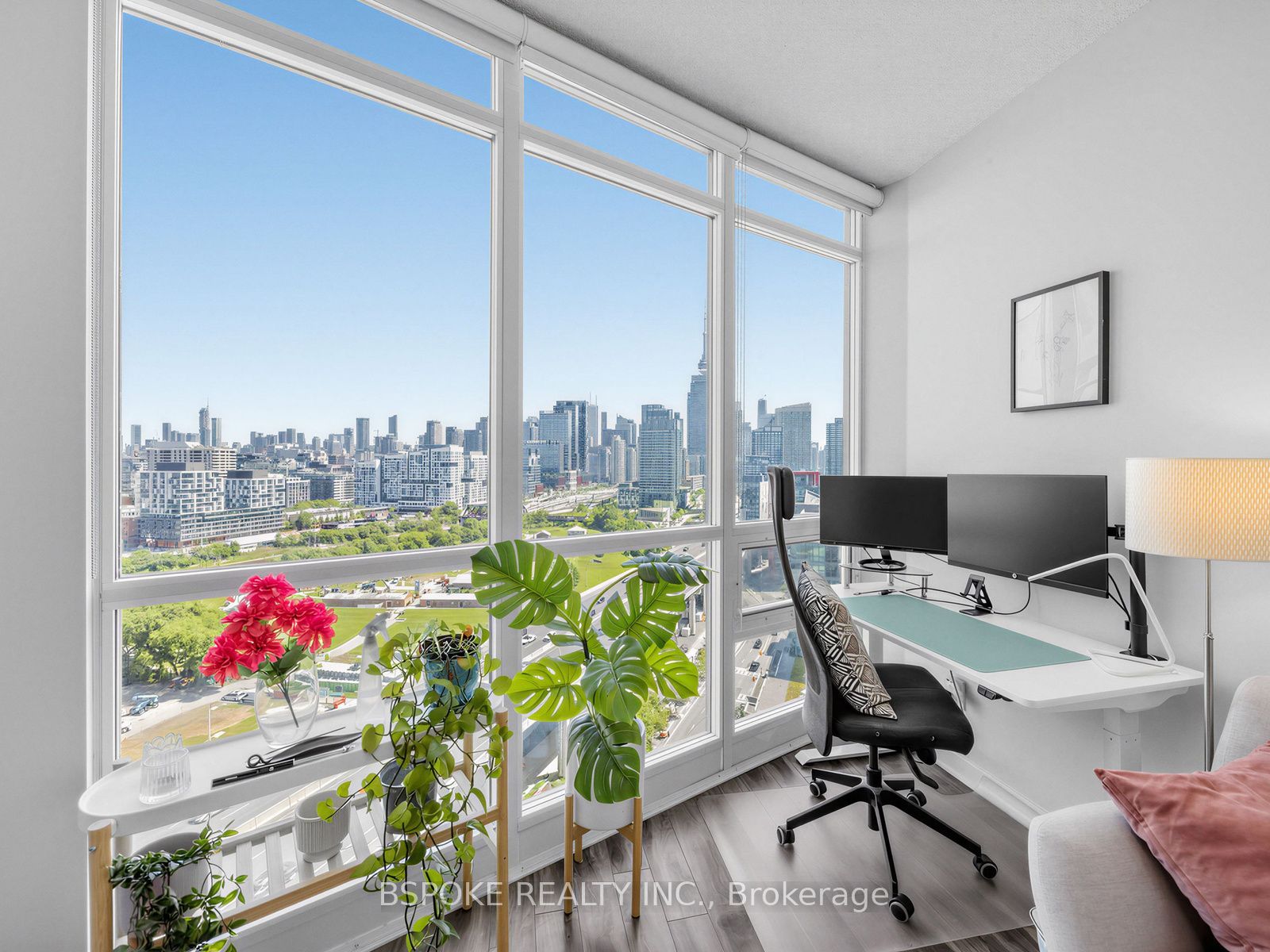 231 Fort York Boulevard 2210, Toronto, ON M5V 1B2 photo 4