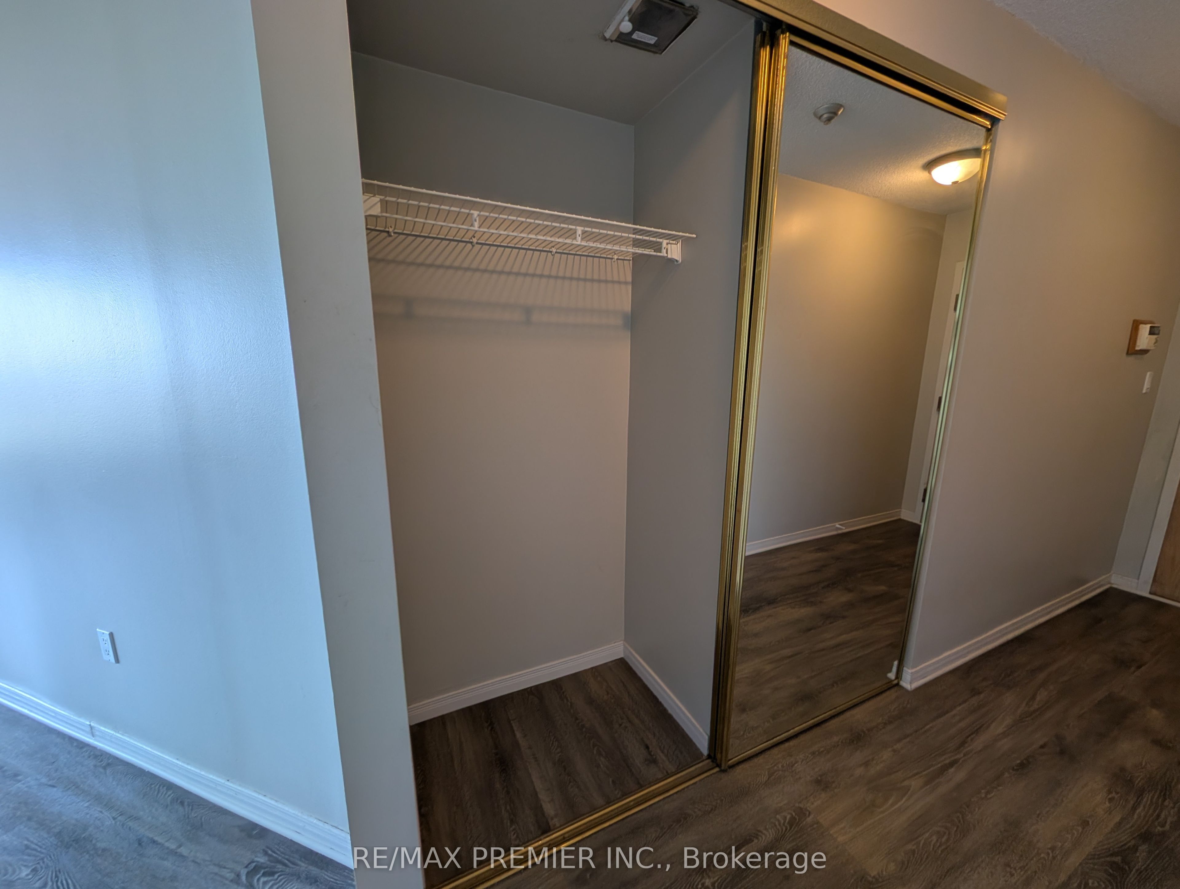 5 Concorde Place 2809, Toronto, ON M3C 3M8 photo 4