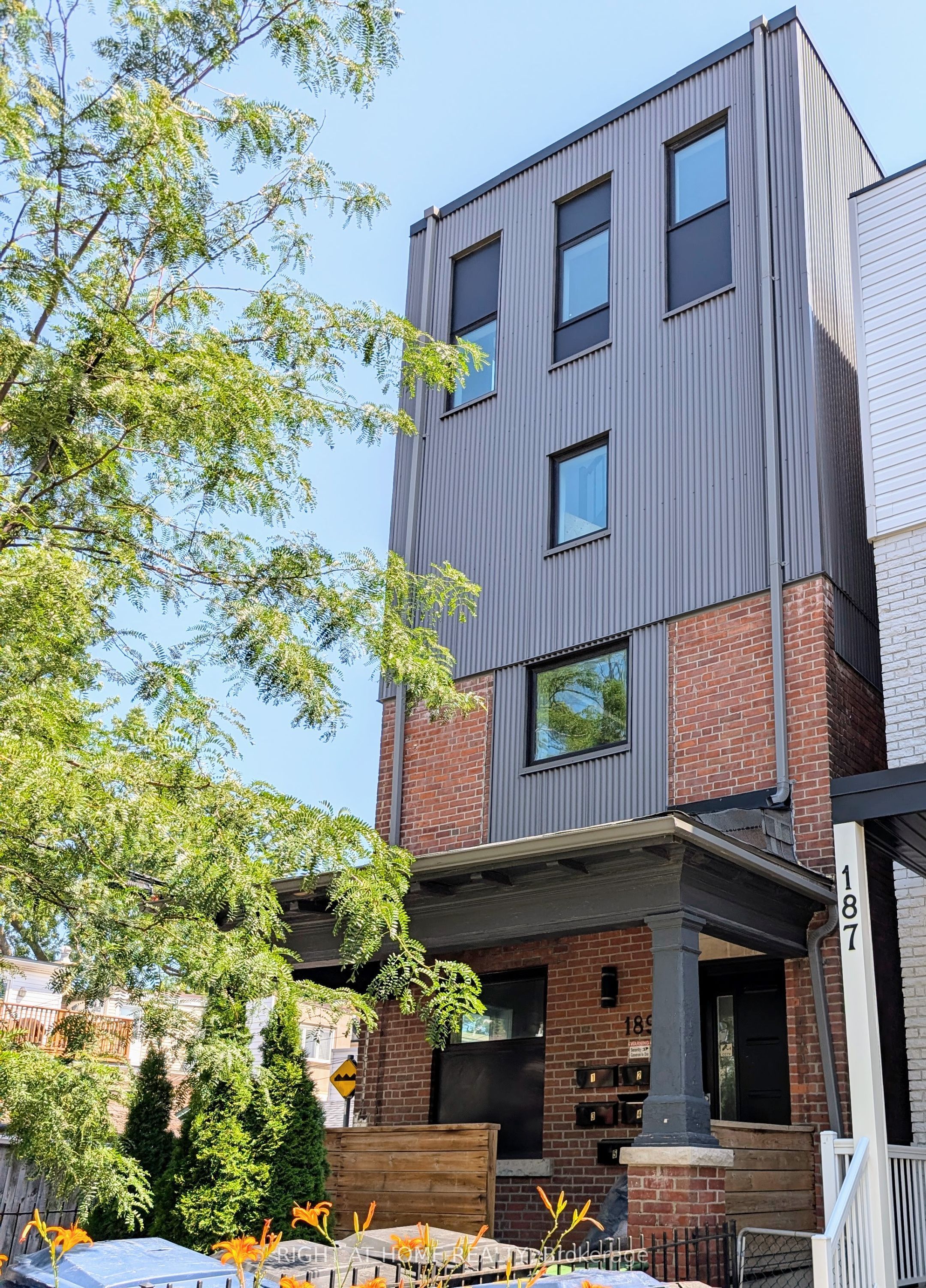 189 Sheridan Avenue 5, Toronto, ON M6H 3M5
