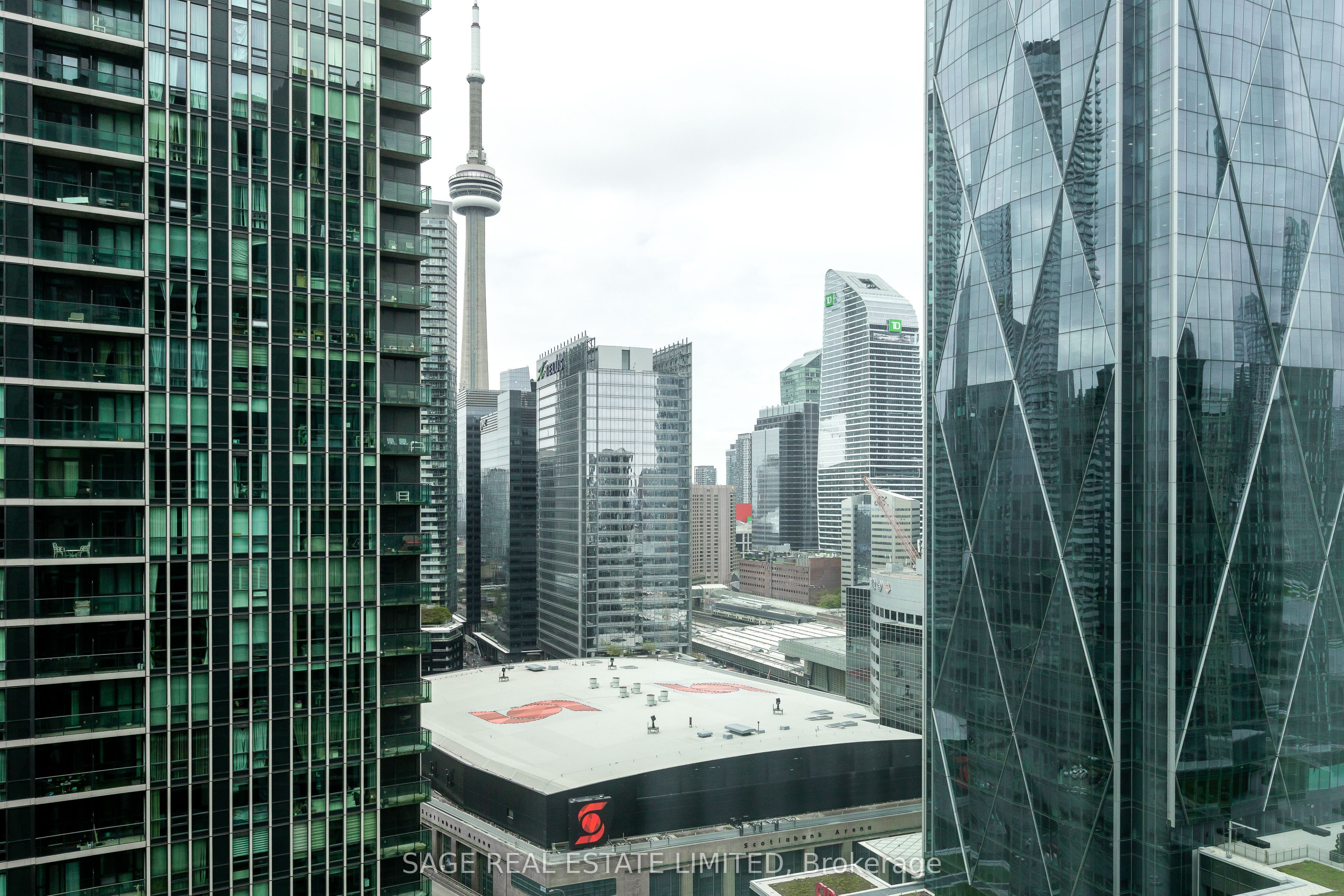 16 Yonge Street 2711, Toronto, ON M5E 2A1