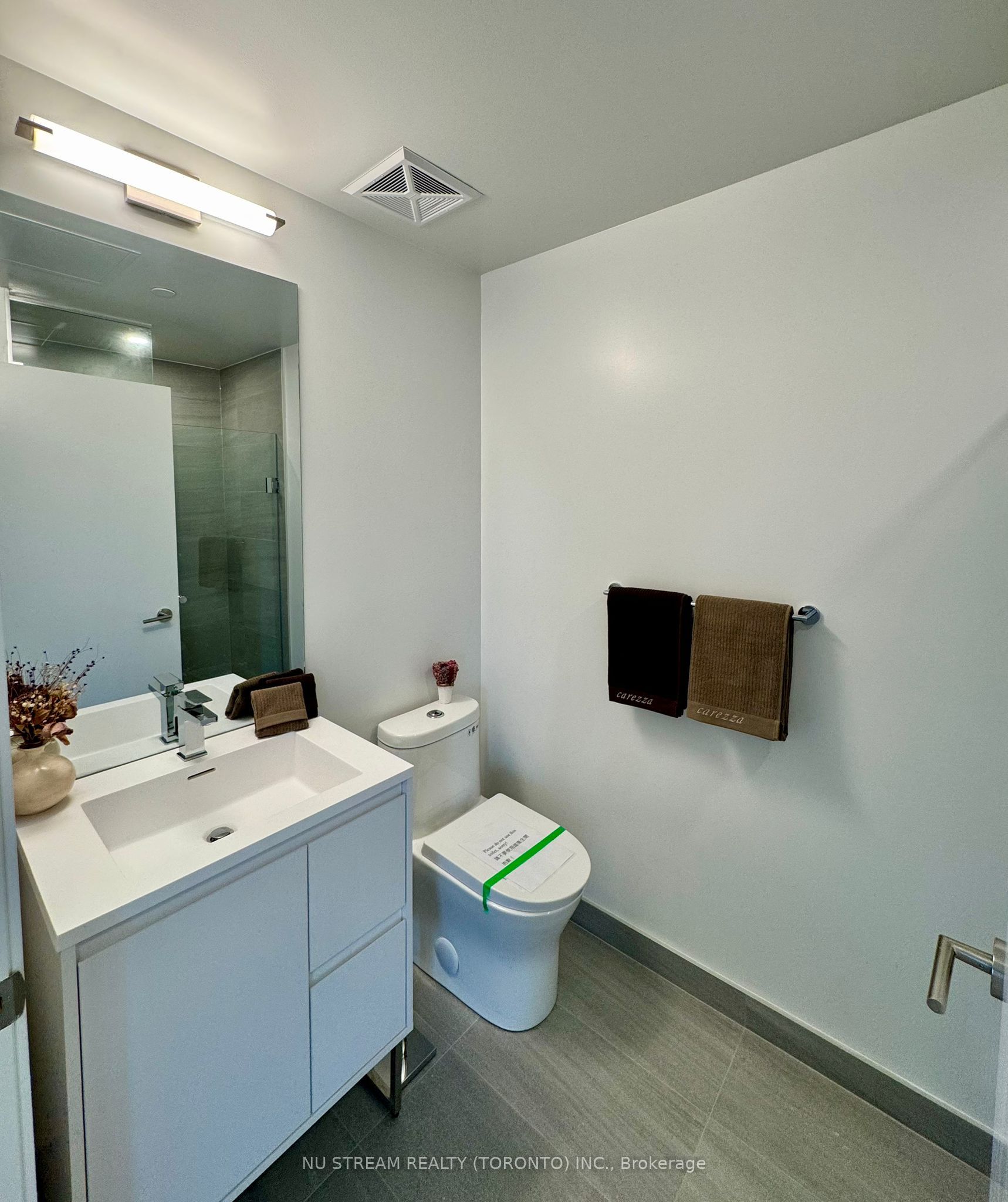1 Quarrington Lane S 1212, Toronto, ON M3C 0S4 photo 5