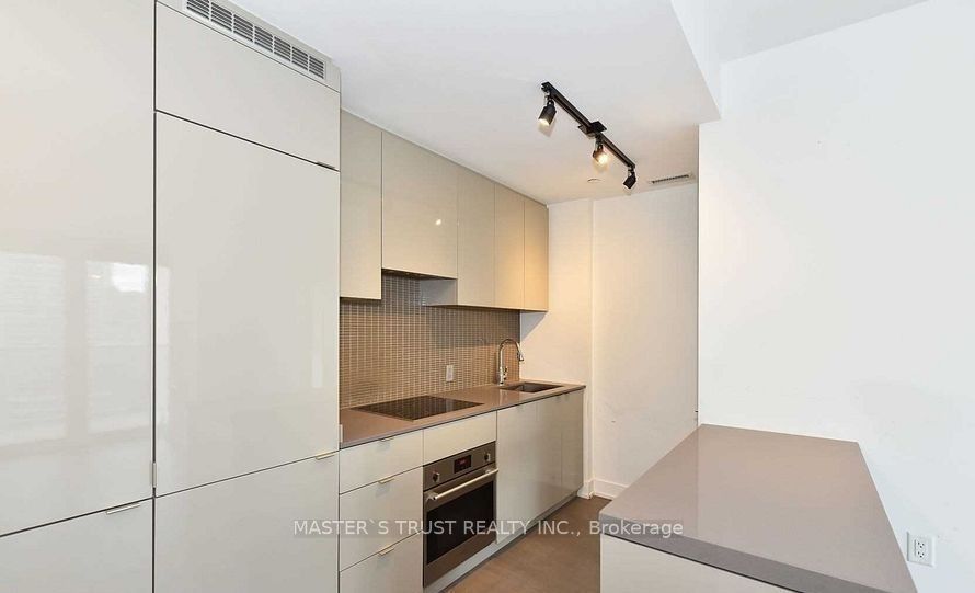 7 Grenville Street W 5203, Toronto, ON M4Y 0E9 photo 5