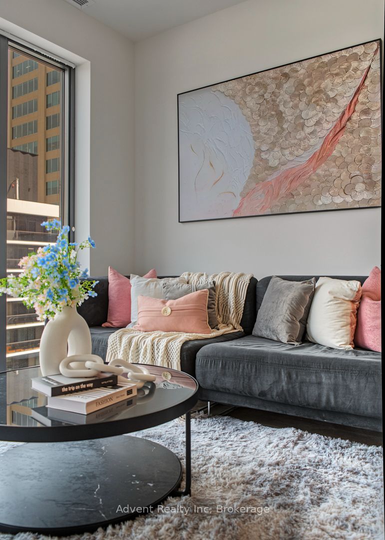 8 Cumberland Street 2308, Toronto, ON M4W 0B6 photo 4