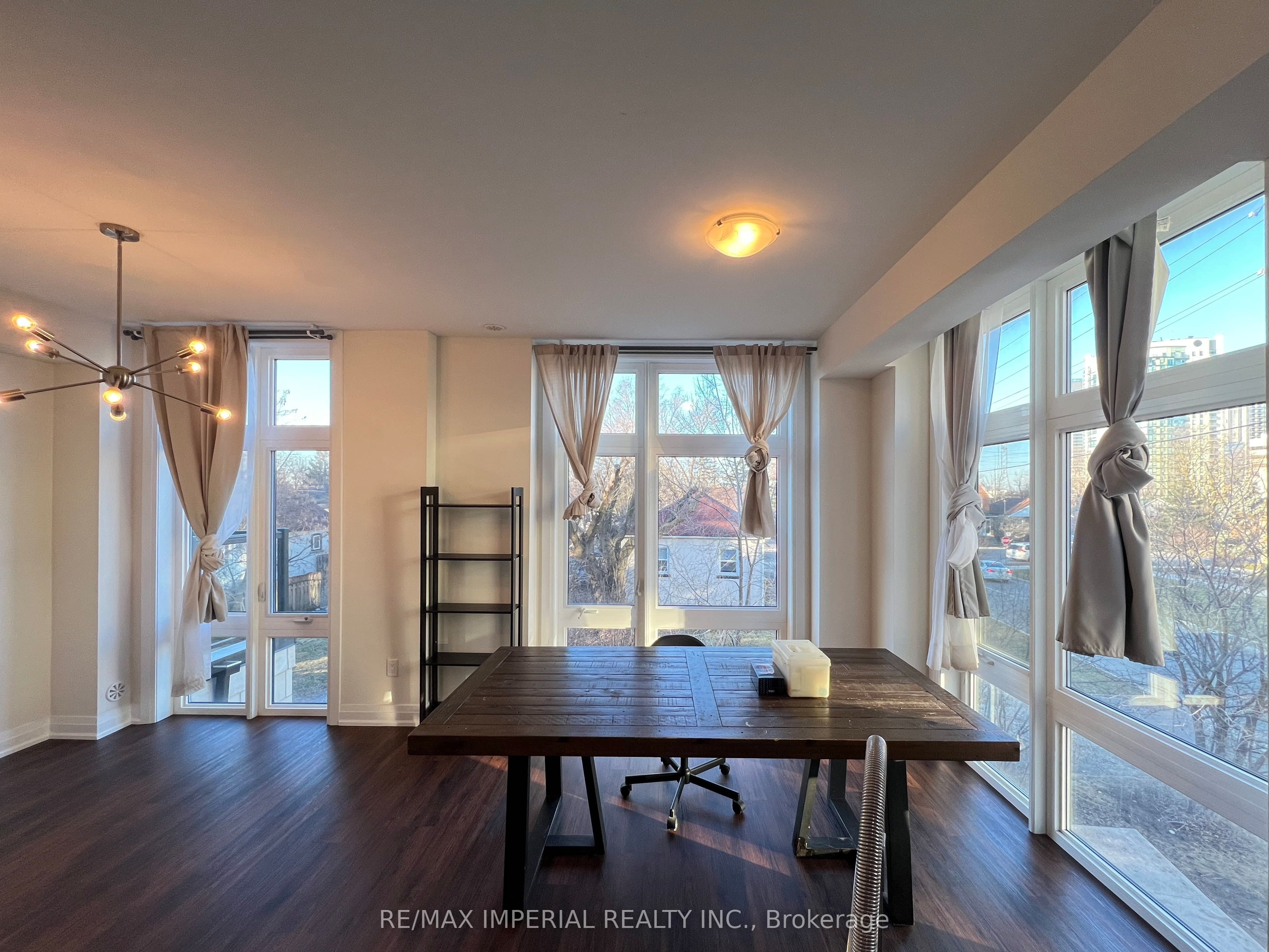 23 Eldora Avenue 93, Toronto, ON M2M 1R3