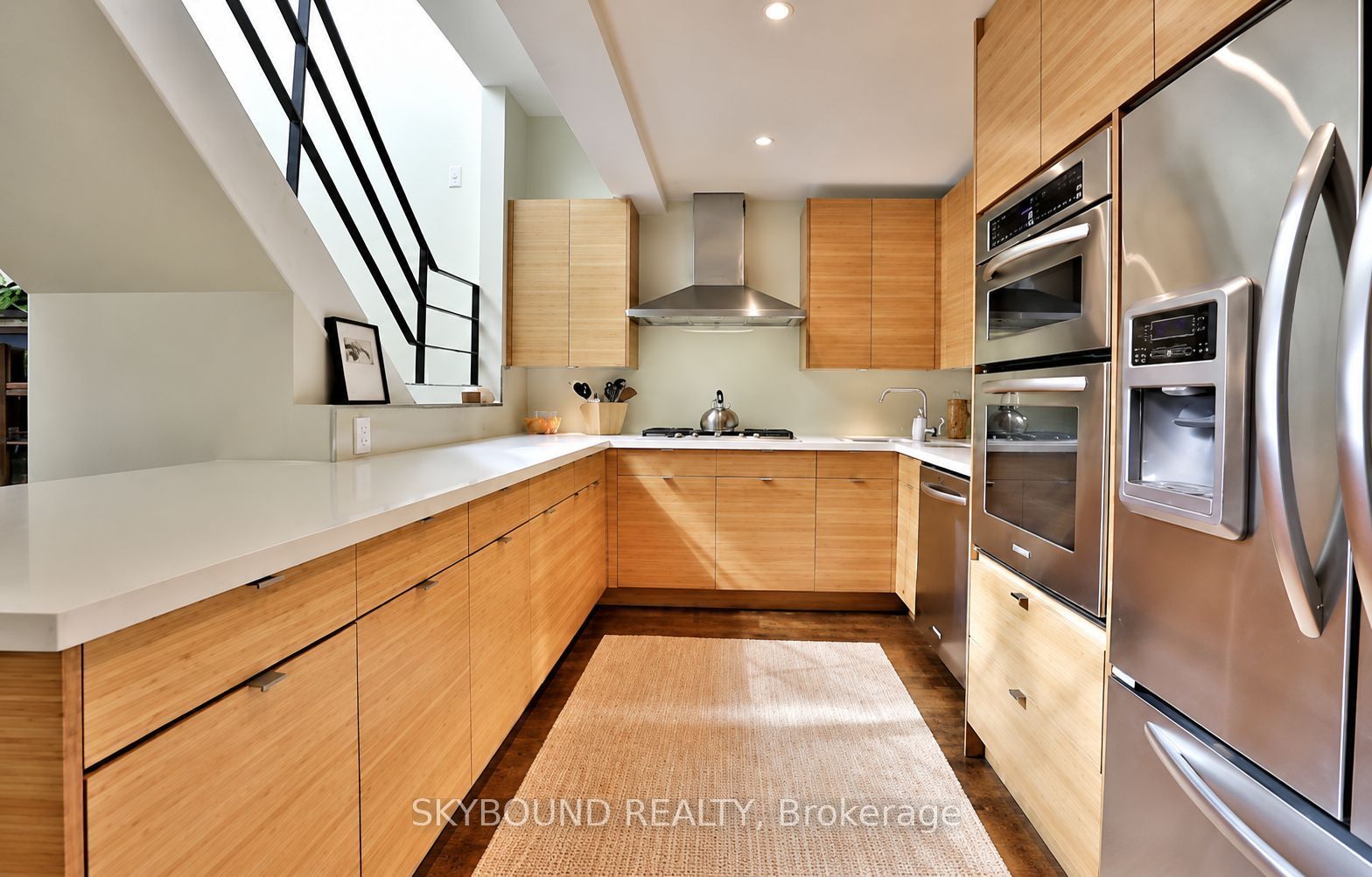 110 Hepbourne Street 206, Toronto, ON M6H 1K5 photo 2
