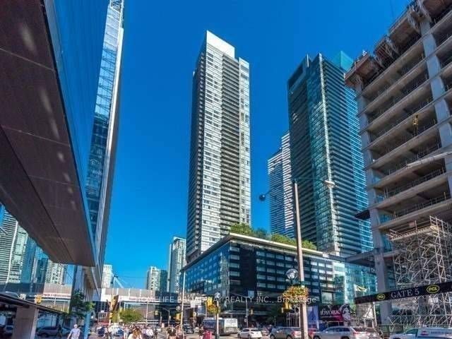 65 Bremner Boulevard 2602, Toronto, ON M5J 0A7