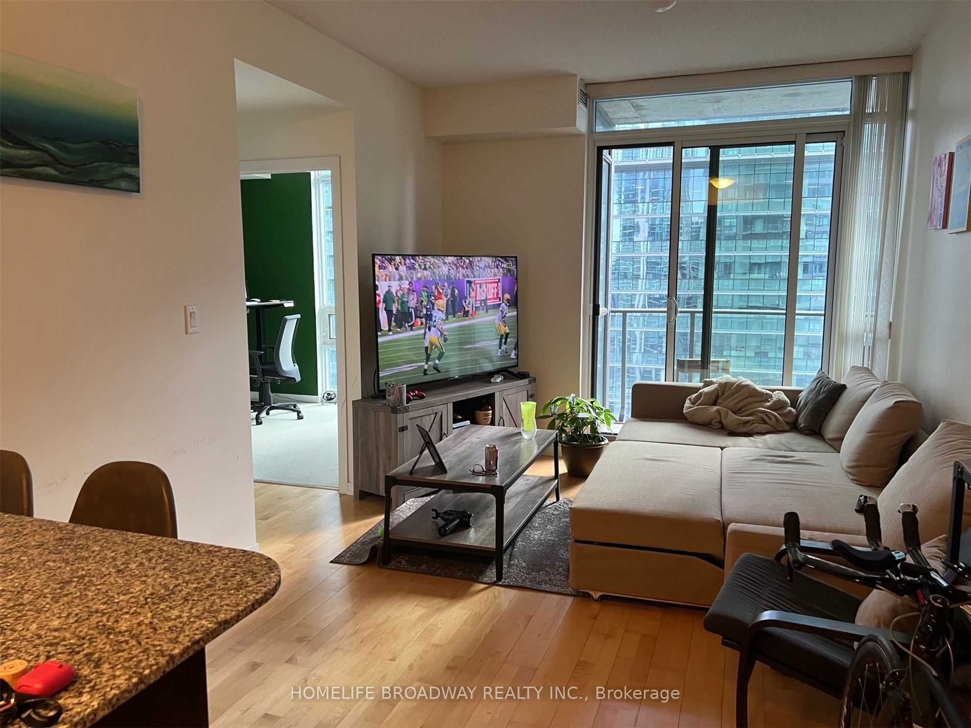 65 Bremner Boulevard 2602, Toronto, ON M5J 0A7 photo 3