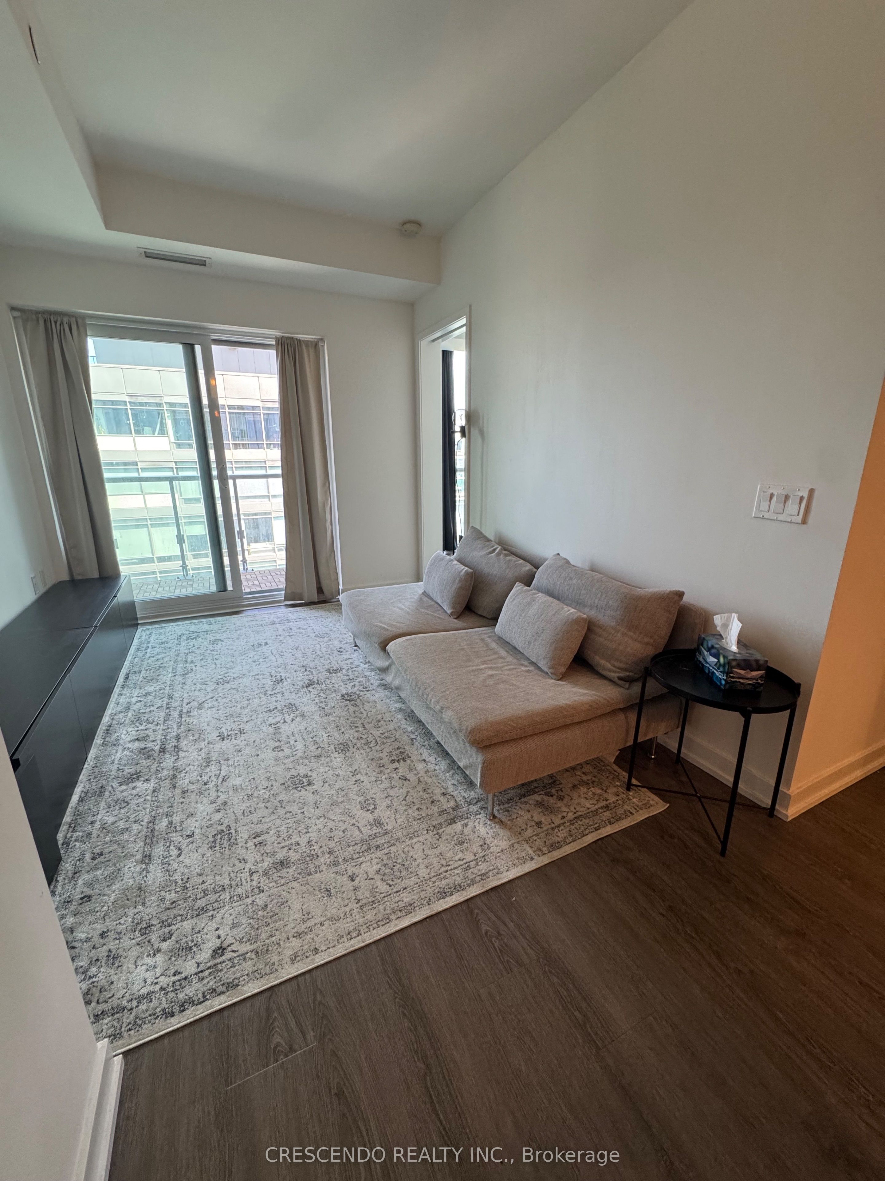 1 Yorkville Avenue N #3307, Toronto, ON M4W 0B1 photo 3