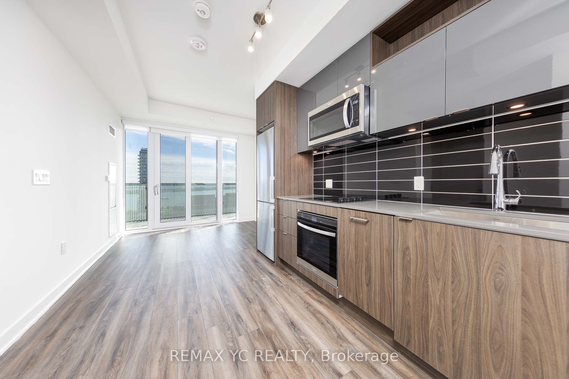 135 Lower Sherbourne Street 2726, Toronto, ON M5A 1Y4 photo 3