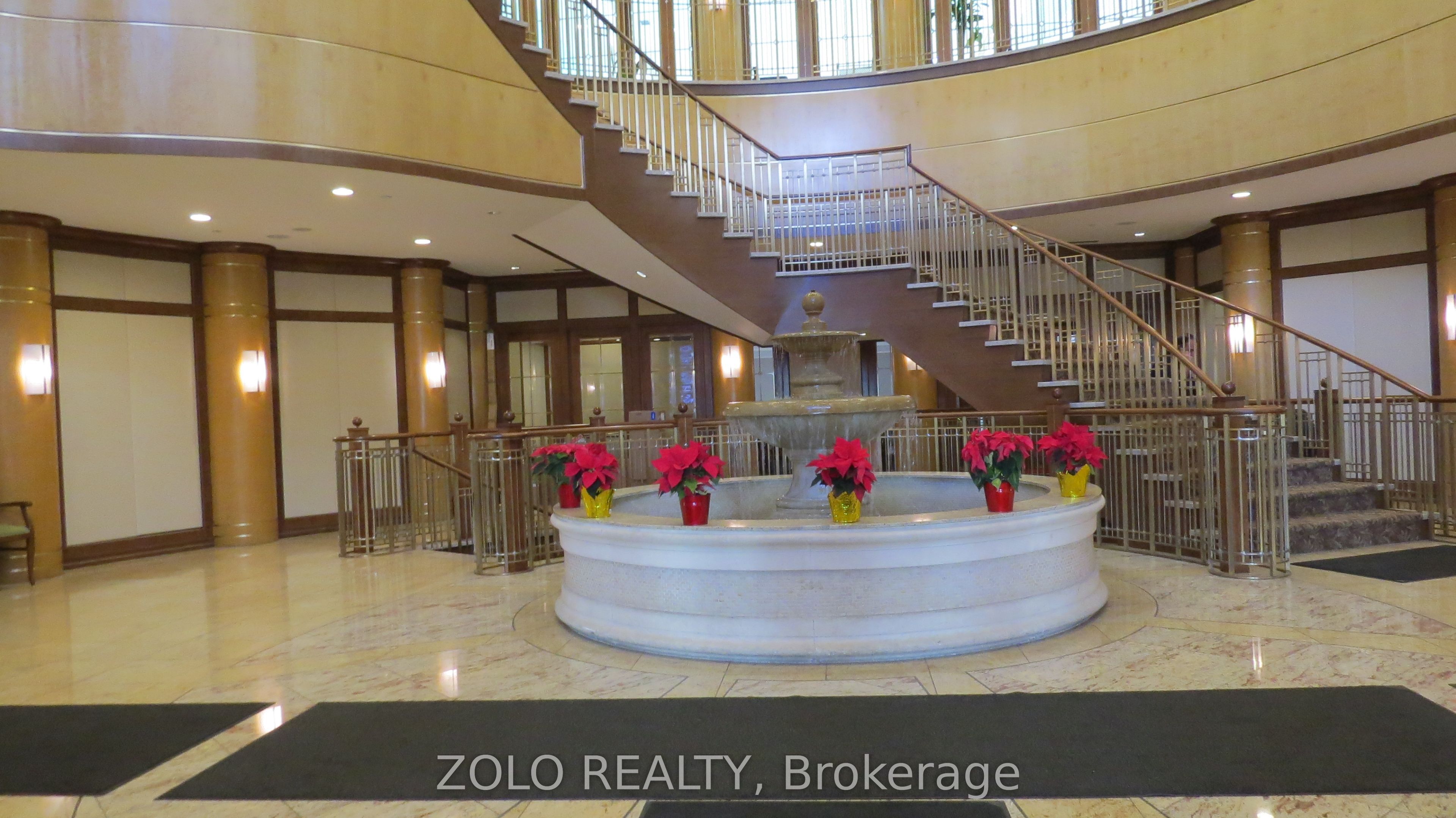 78 Harrison Garden Boulevard 511, Toronto, ON M2N 7E2 photo 2