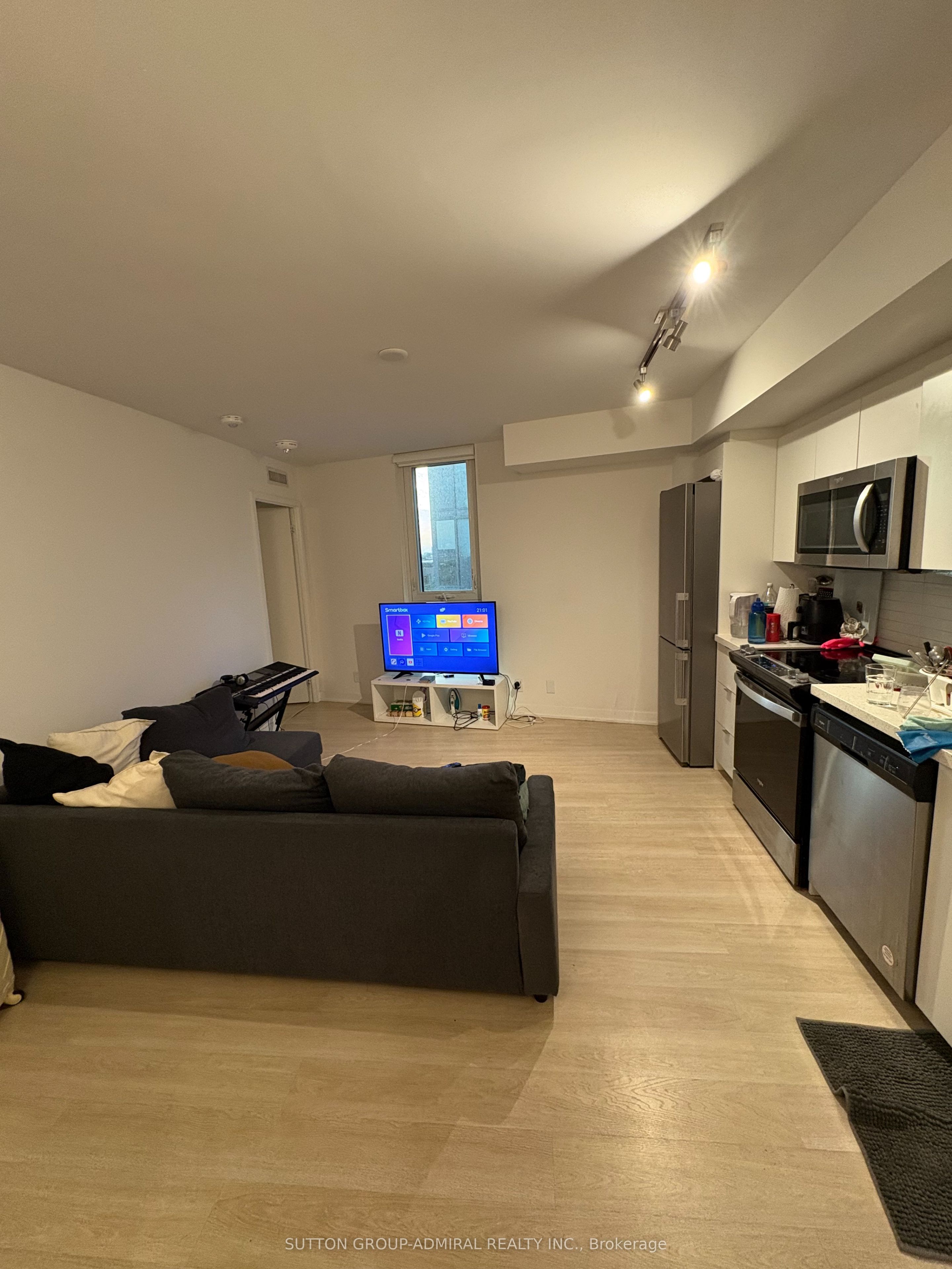 30 Tretti Way 423, Toronto, ON M3H 0E3 photo 3