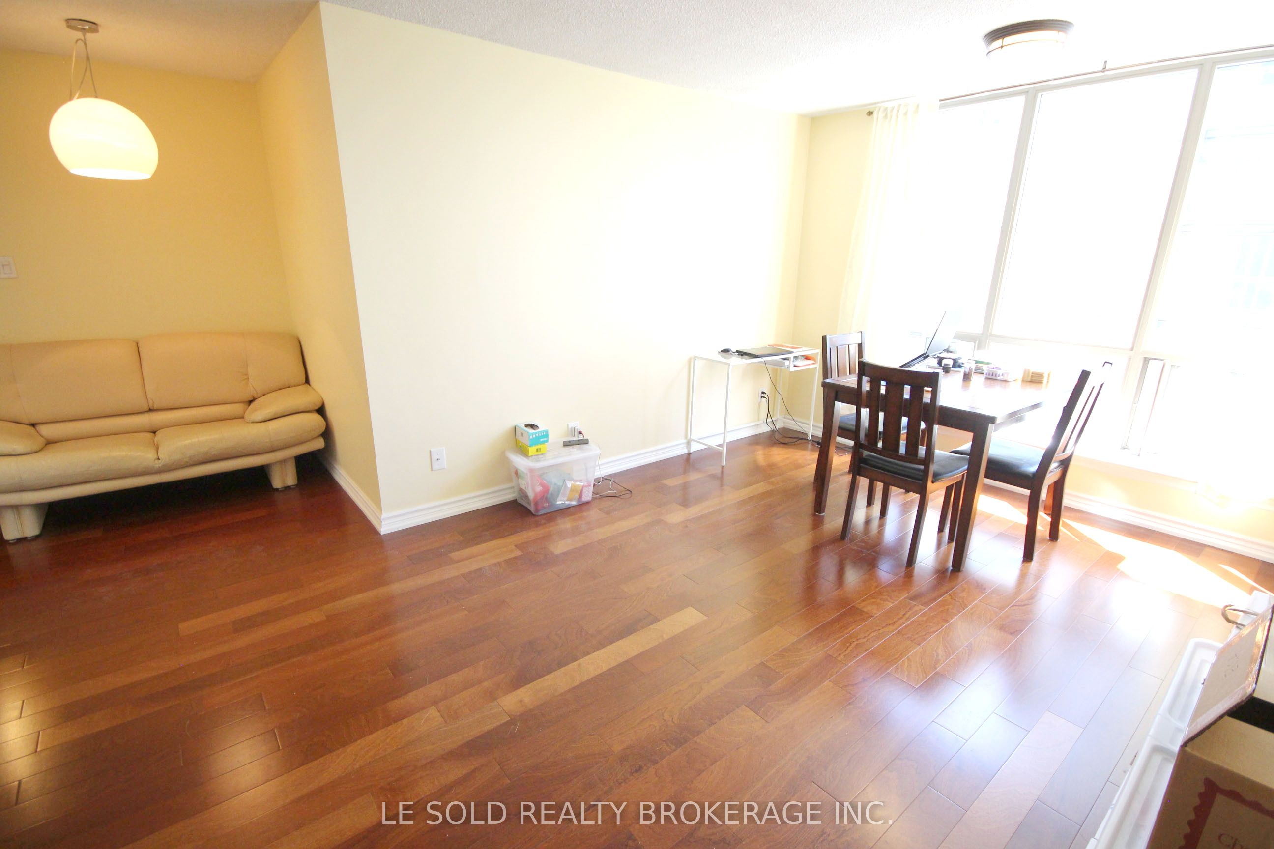 40 Scollard Street 602, Toronto, ON M5R 3S1 photo 3