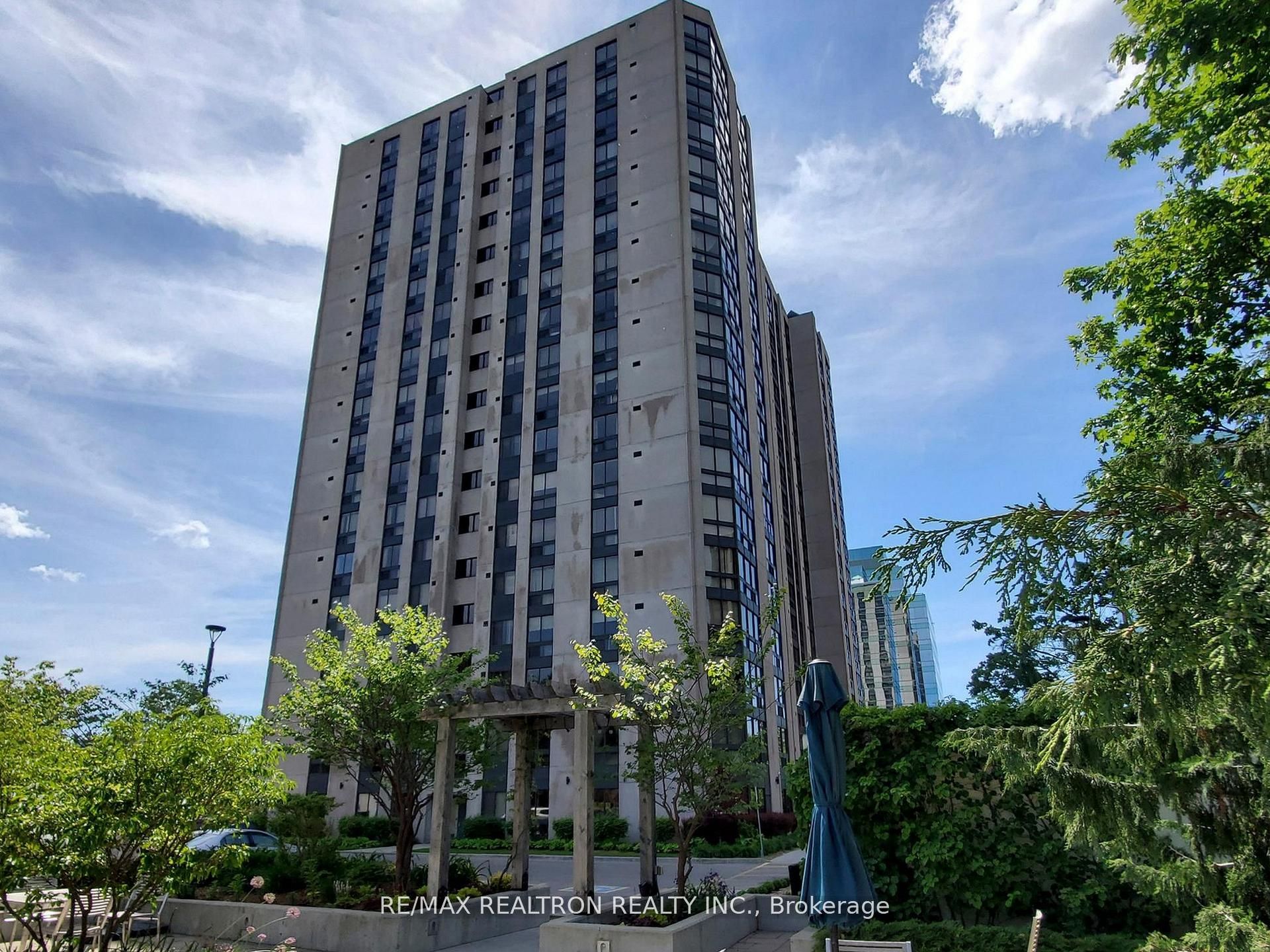 5 Kenneth Avenue 1208, Toronto, ON M2N 6M7