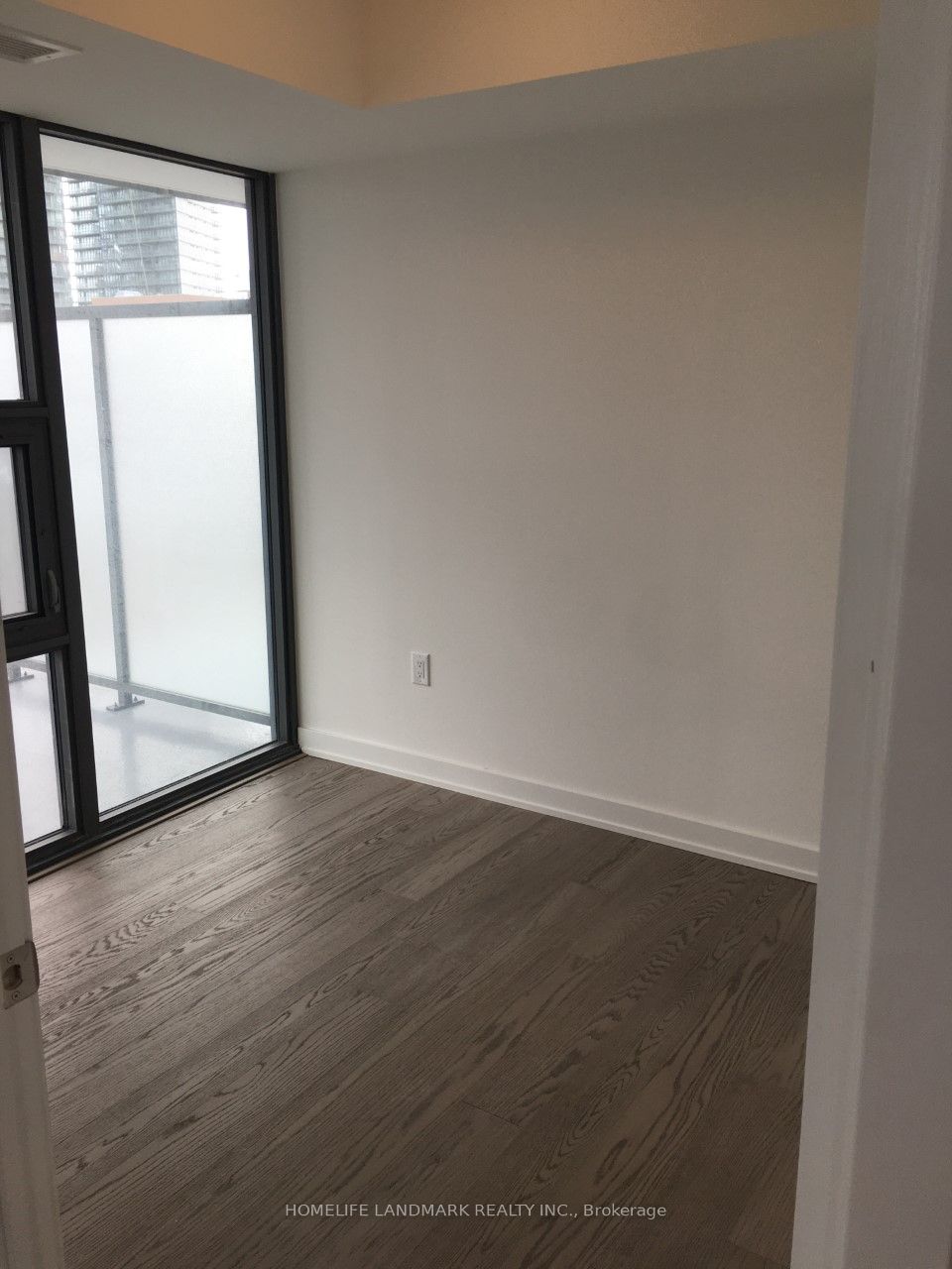 11 Wellesley Street W 1002, Toronto, ON M4Y 1E8 photo 4