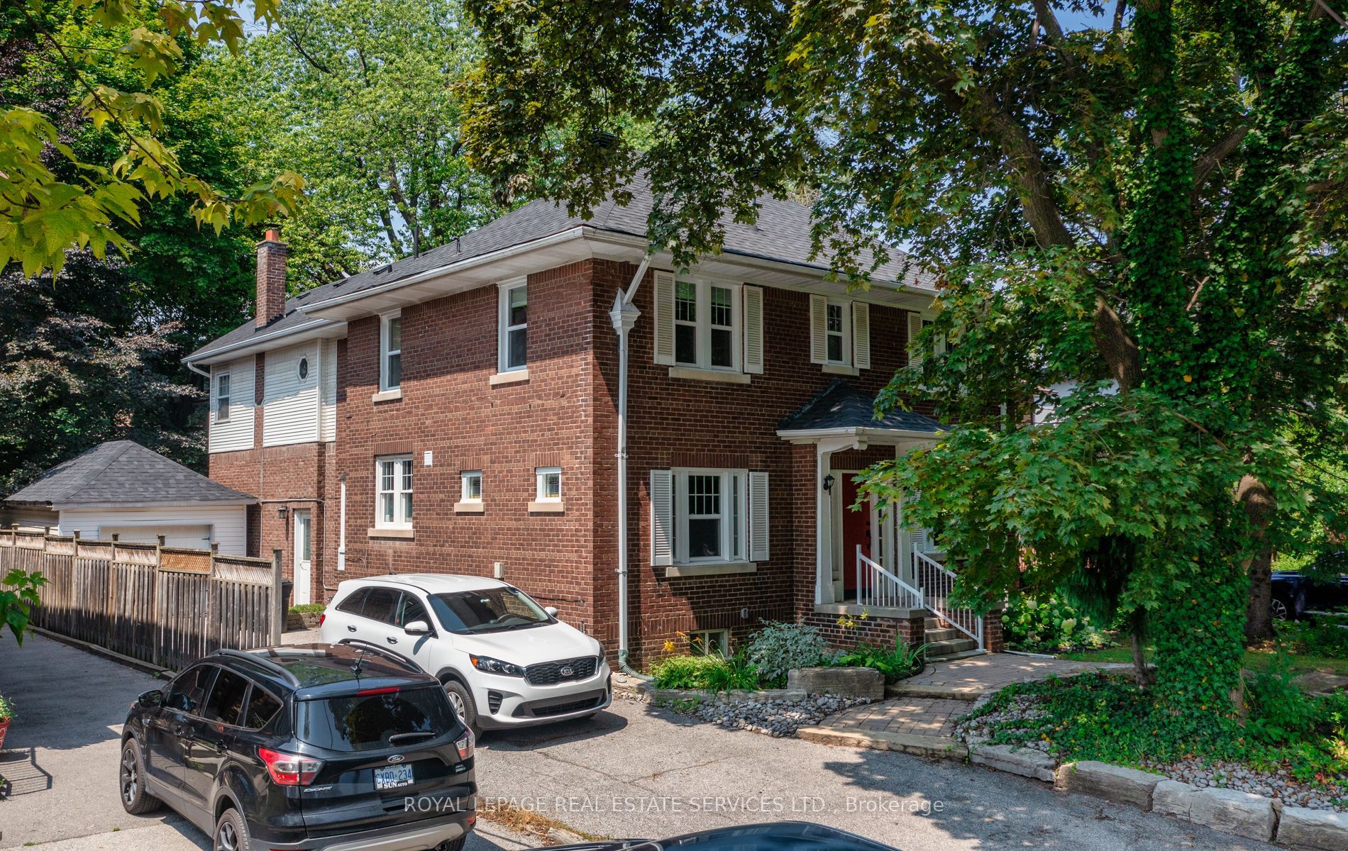56 Ridley Boulevard, Toronto, ON M5M 3L4 photo 2