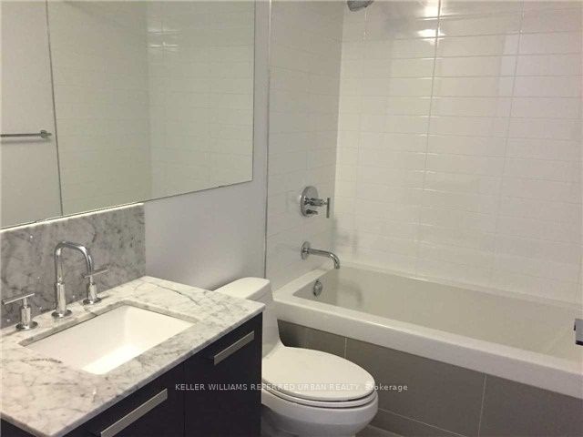 42 Charles Street E 409, Toronto, ON M4Y 1T4 photo 4