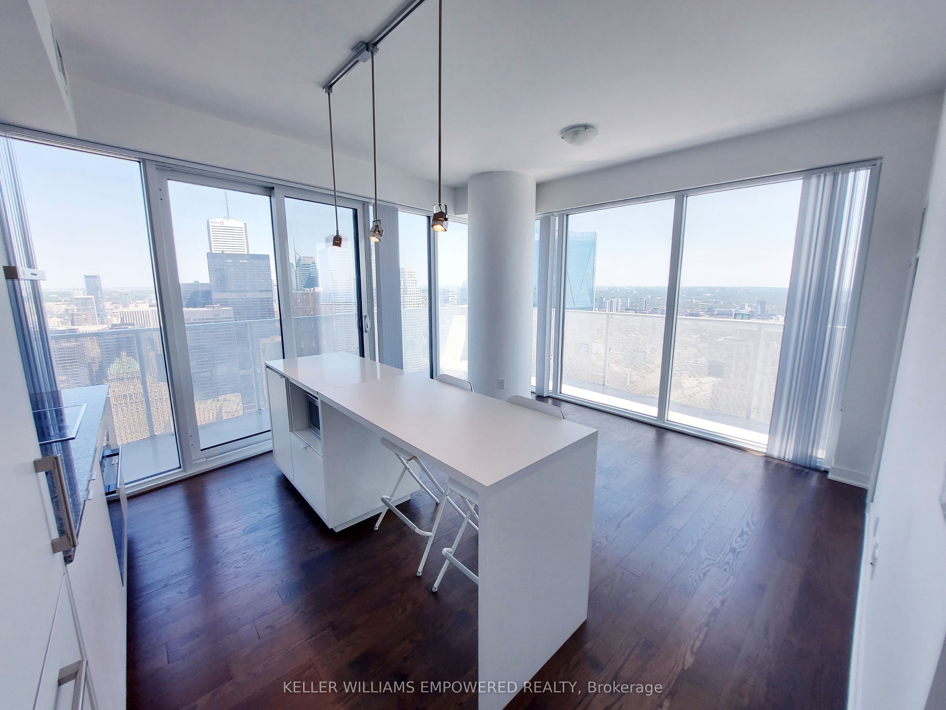 88 Harbour Street 6304, Toronto, ON M5J 0C3 photo 5