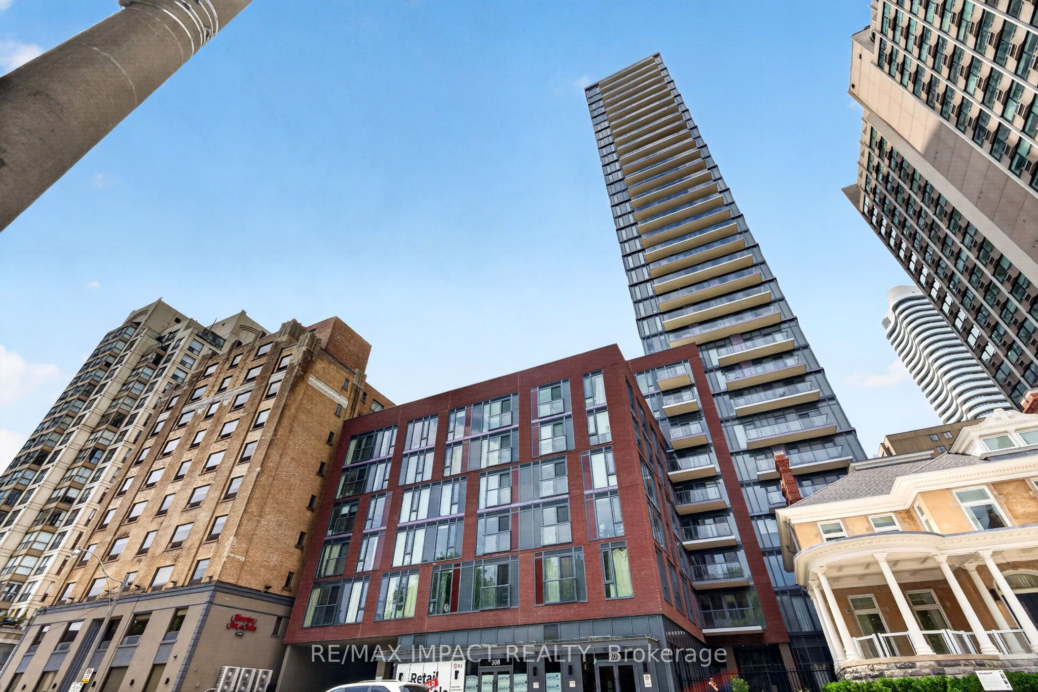 308 Jarvis Street 813, Toronto, ON M5B 0E3