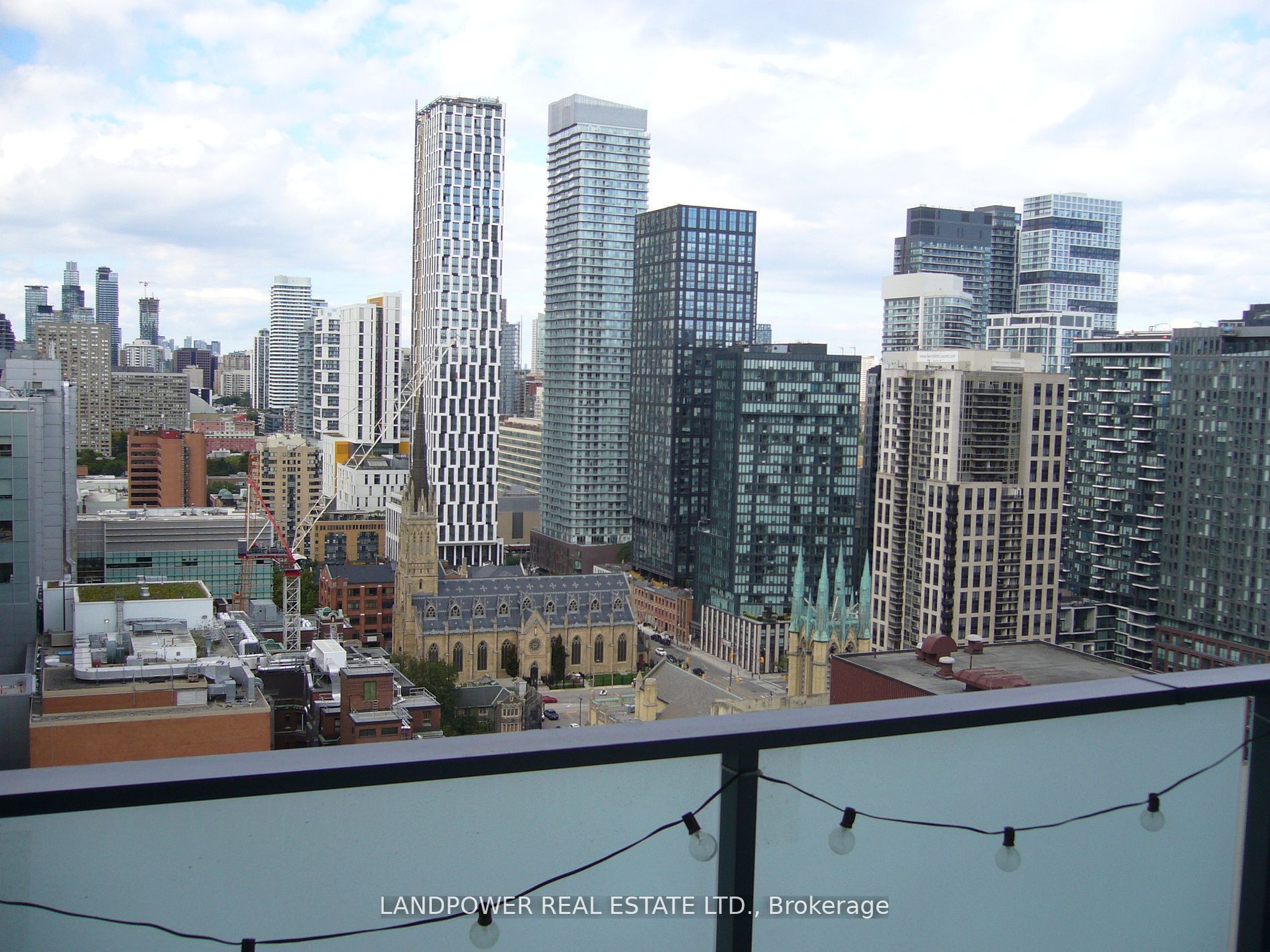25 Richmond Street E 2514, Toronto, ON M5C 0A6