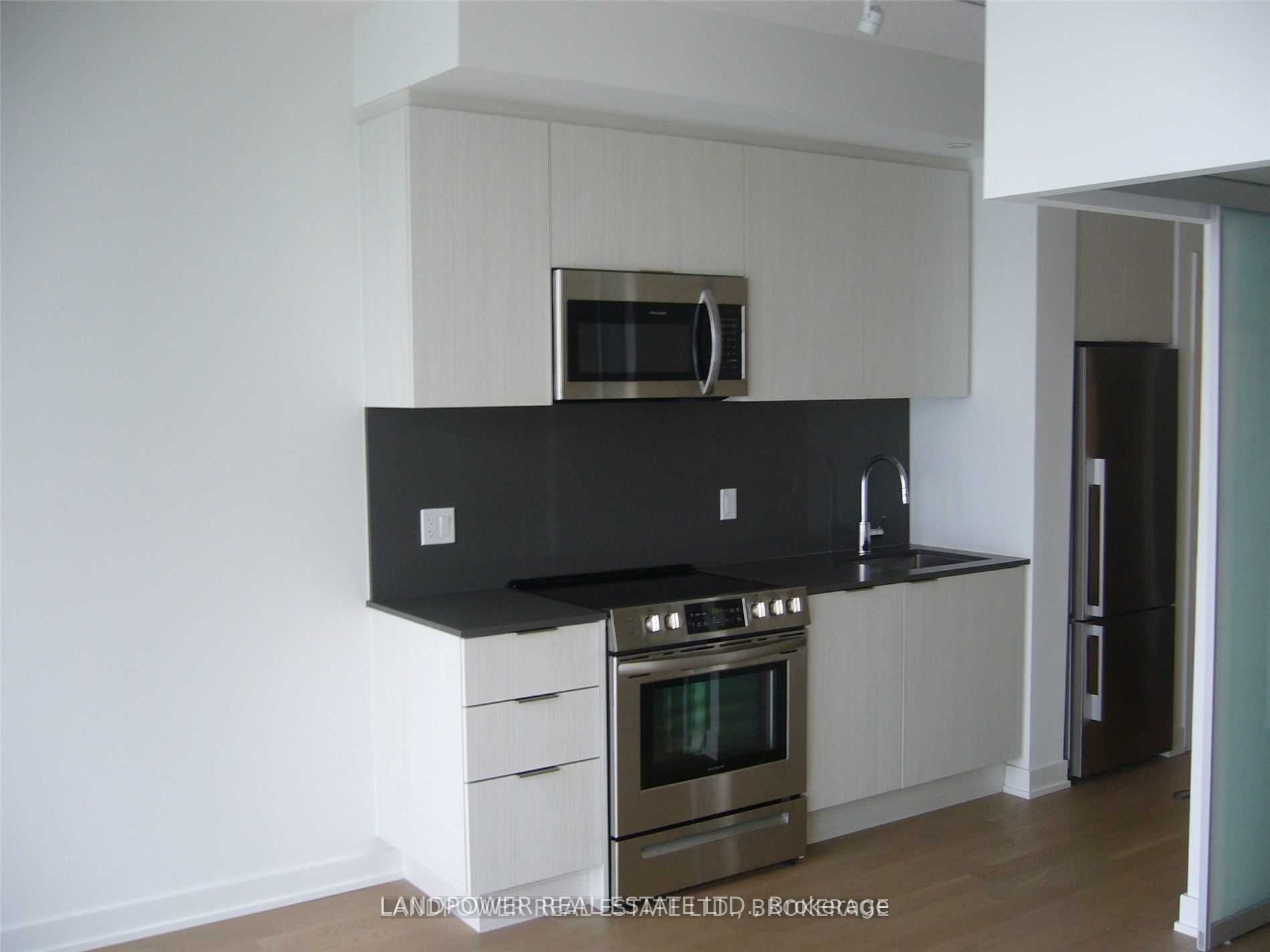 25 Richmond Street E 2514, Toronto, ON M5C 0A6 photo 4